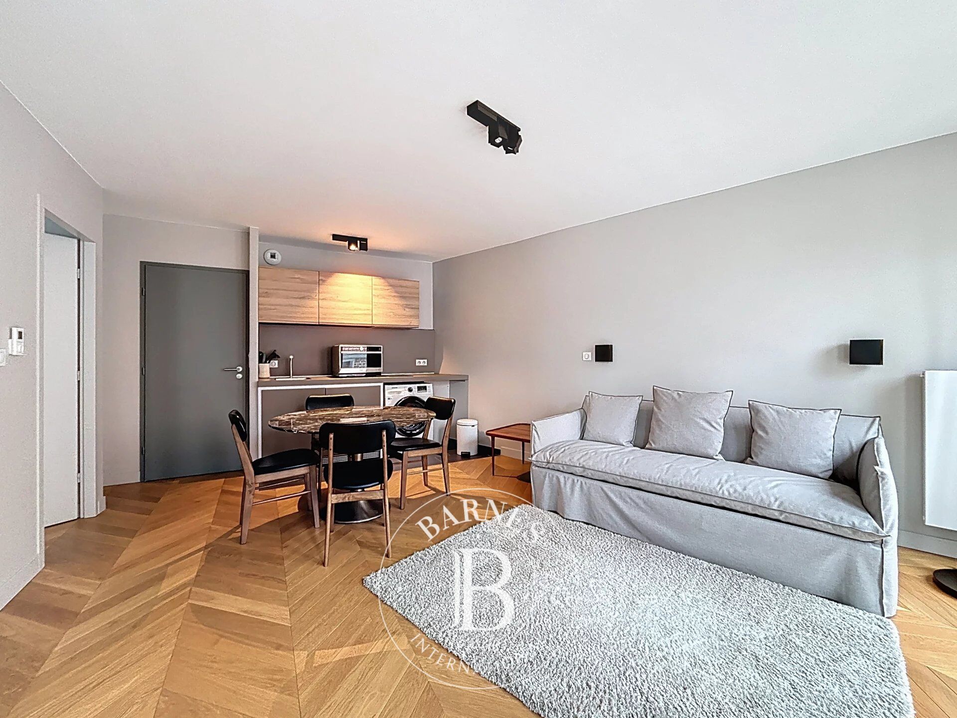 Le service location de la maison BARNES à Lille vous présente ce bien : - picture 1