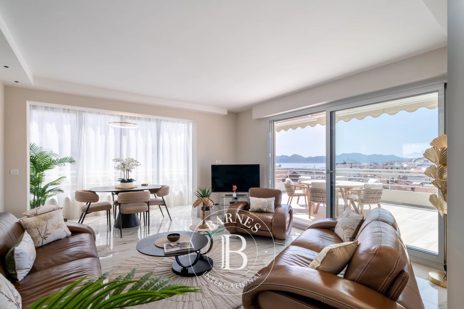 CANNES BANANE - APPARTEMENT RENOVE - 3 CHAMBRES - picture 1