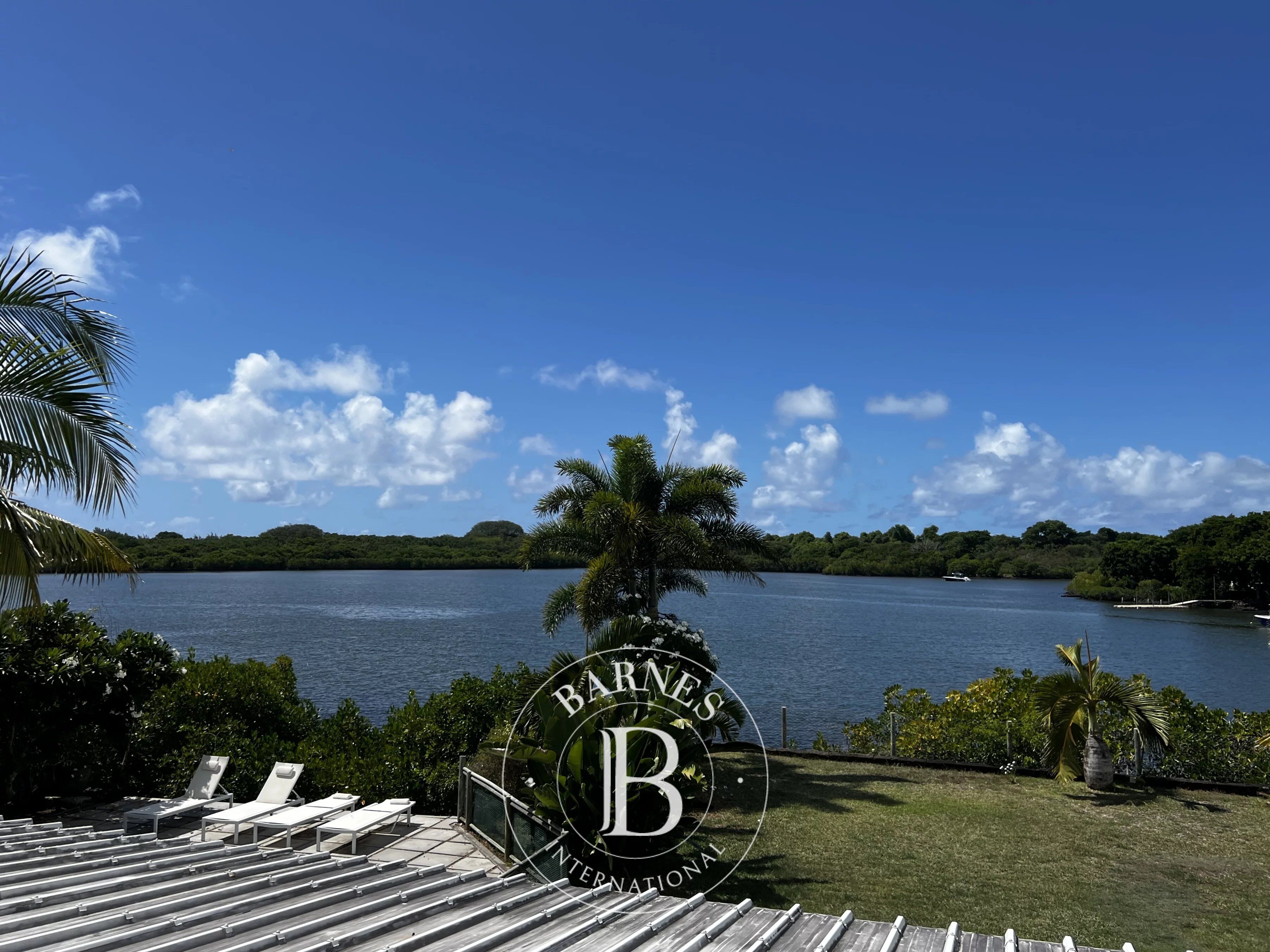 Villa Poste de Flacq - picture 1