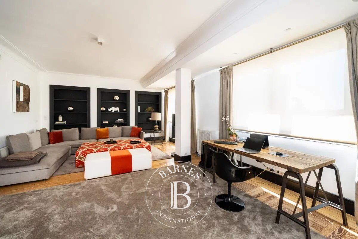 Madrid - Castellana - Salamanca District - Spacious exterior furnished apartment with contemporary design - picture 3