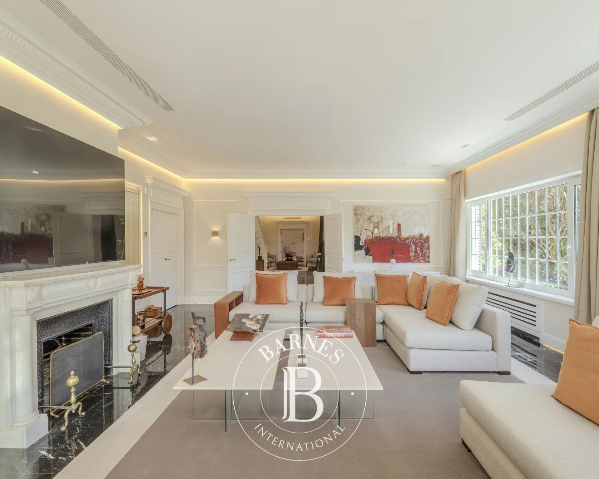 Madrid – Moncloa / La Florida – Villa ristrutturata con 5 suite – Giardino, piscina e area wellness - picture 1