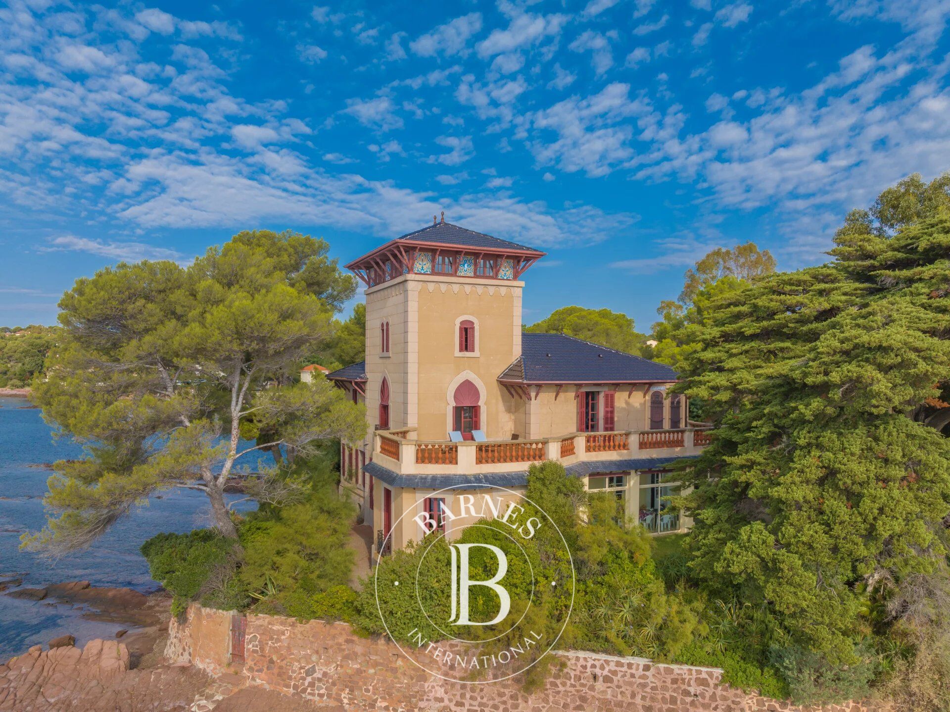 Villa Saint-Raphaël - picture 2