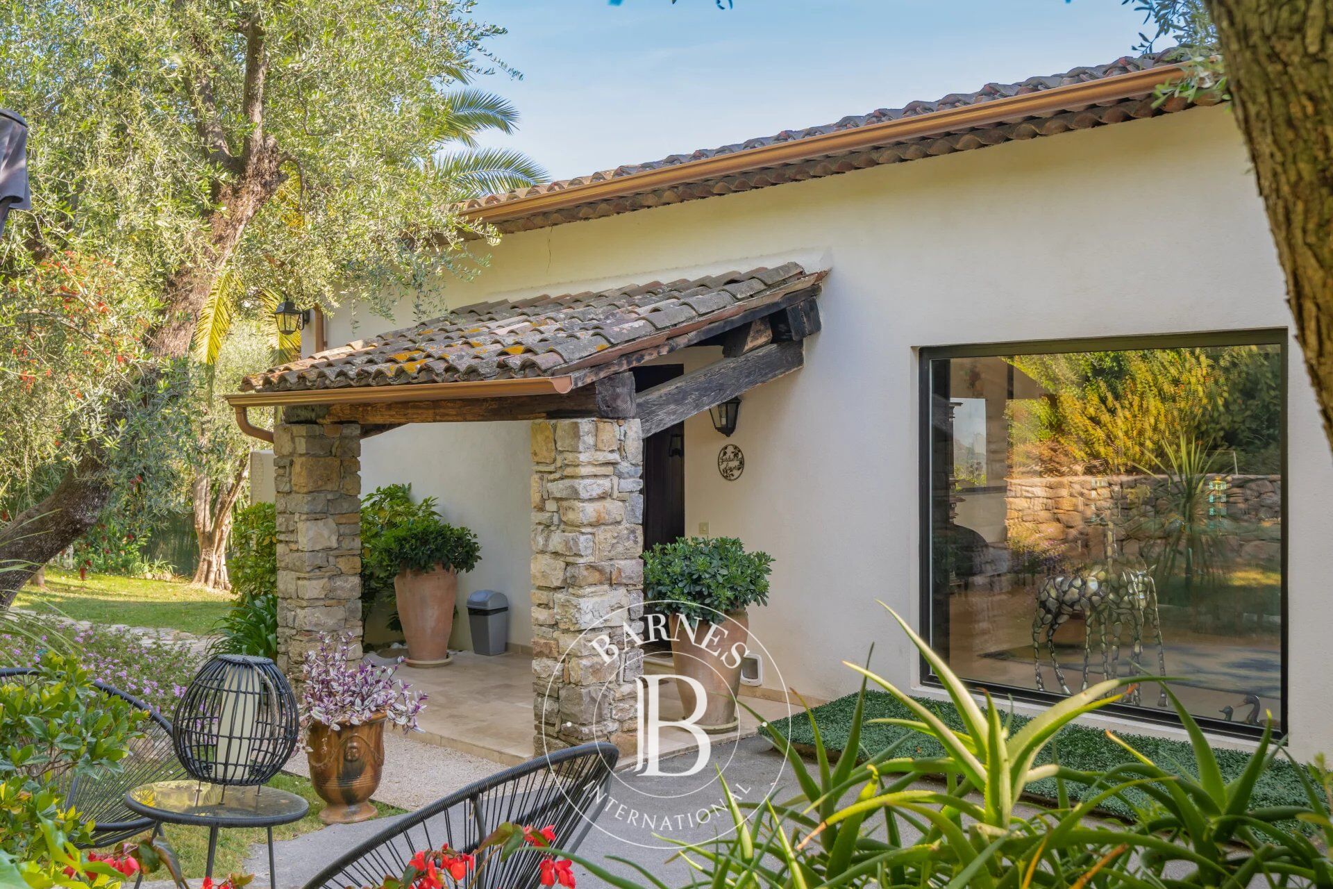 MOUGINS - VILLA VUE MER - PROCHE CANNES - picture 3