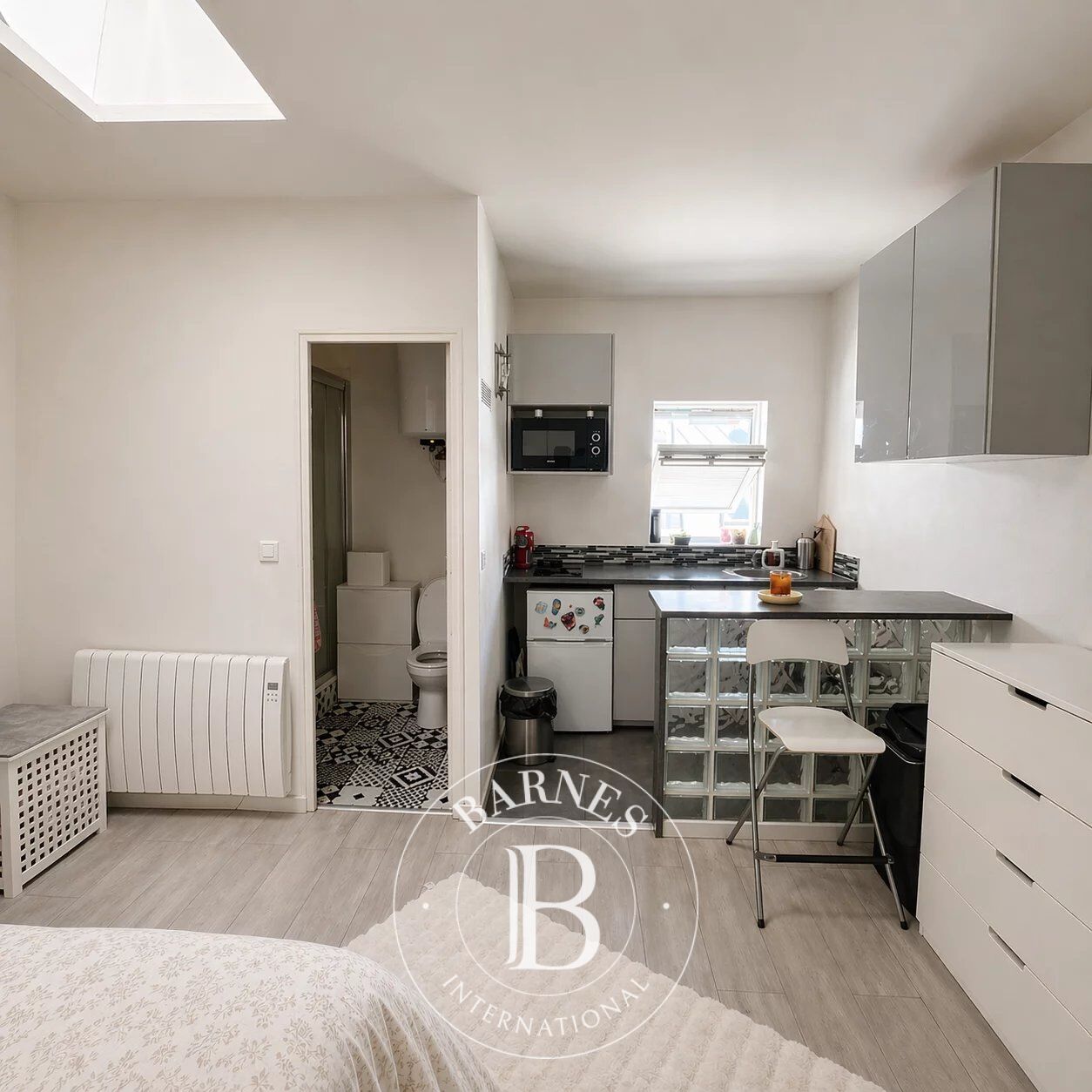 PARIS 17 - TERNES - Studio bien agencé - dernier étage - picture 2