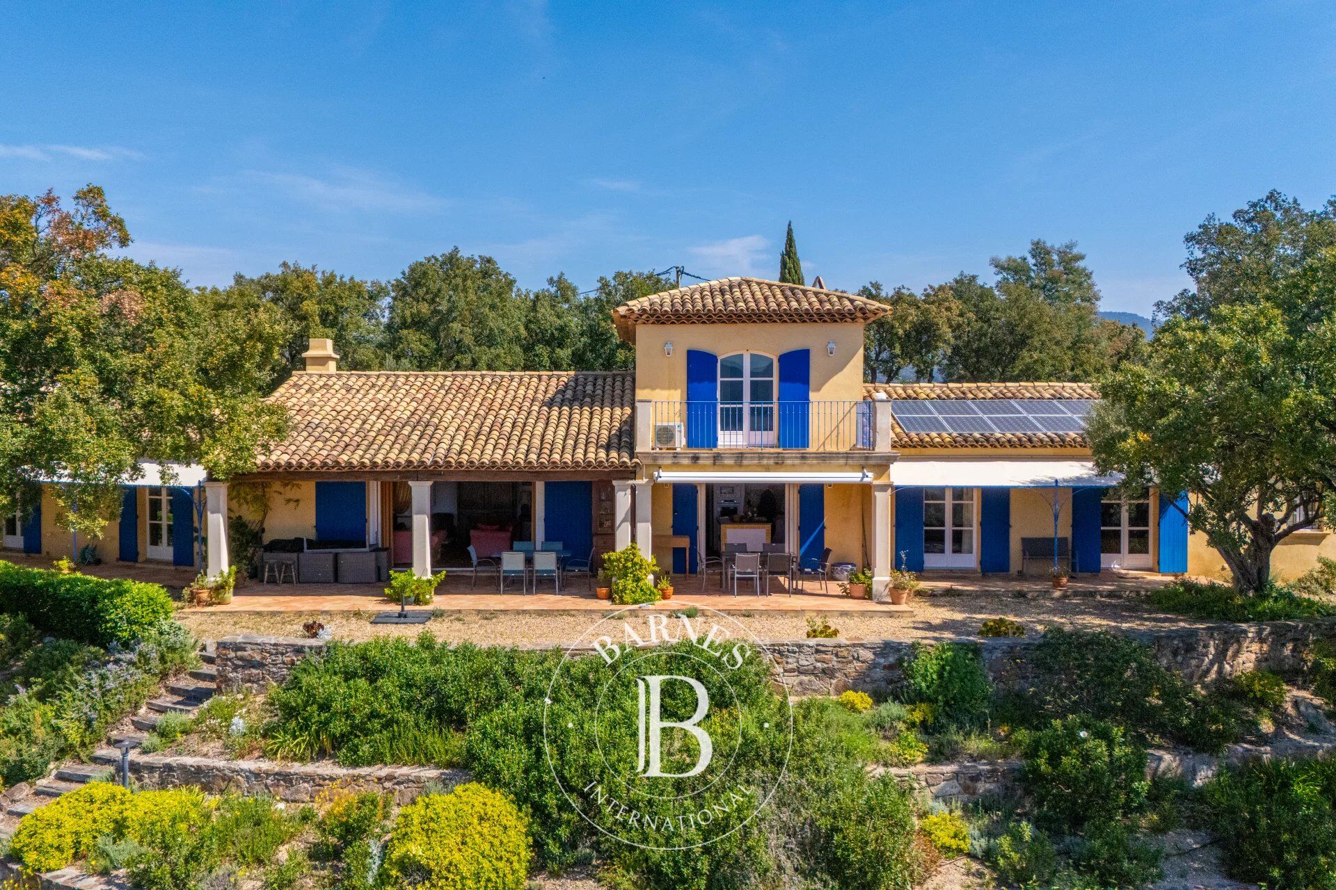 PLAN DE LA TOUR - VILLA PROVENCALE - VUE DEGAGEE - 7 CHAMBRES - picture 2