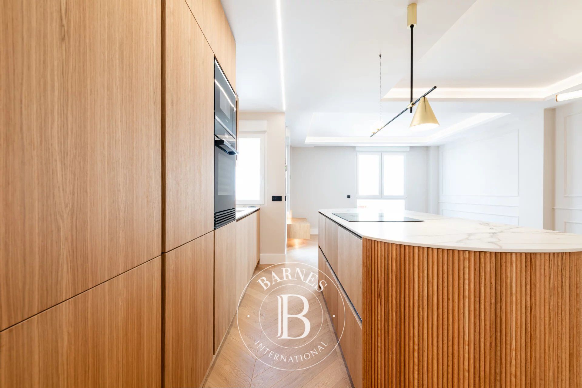 Un foyer à Chamberí où la lumière, le design et le confort s’harmonisent parfaitement. - picture 3
