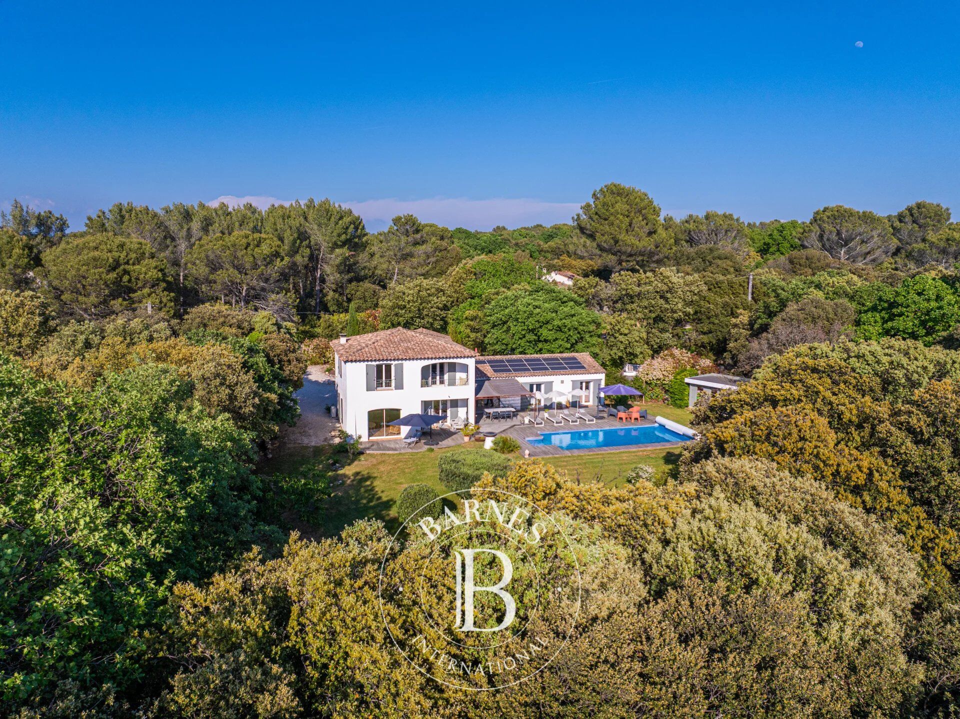 PROCHE AIX EN PROVENCE - CALME ABSOLU - ROGNES - PROPRIETE COMPOSEE DE DEUX HABITATIONS  - VILLA 190 M2 - 5 CHAMBRES - MAISON D'AMIS  45 M2 INDEPENDANTE - PISCINE - picture 3