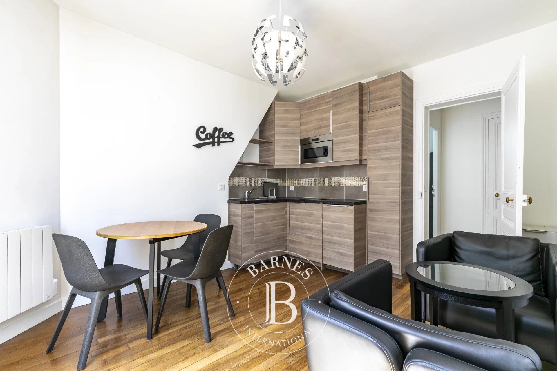 PARIS 15 - VAUGIRARD - 1 bedroom - 5th floor with lift - picture 3
