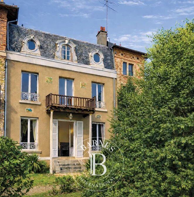 Casa Viroflay - picture 1