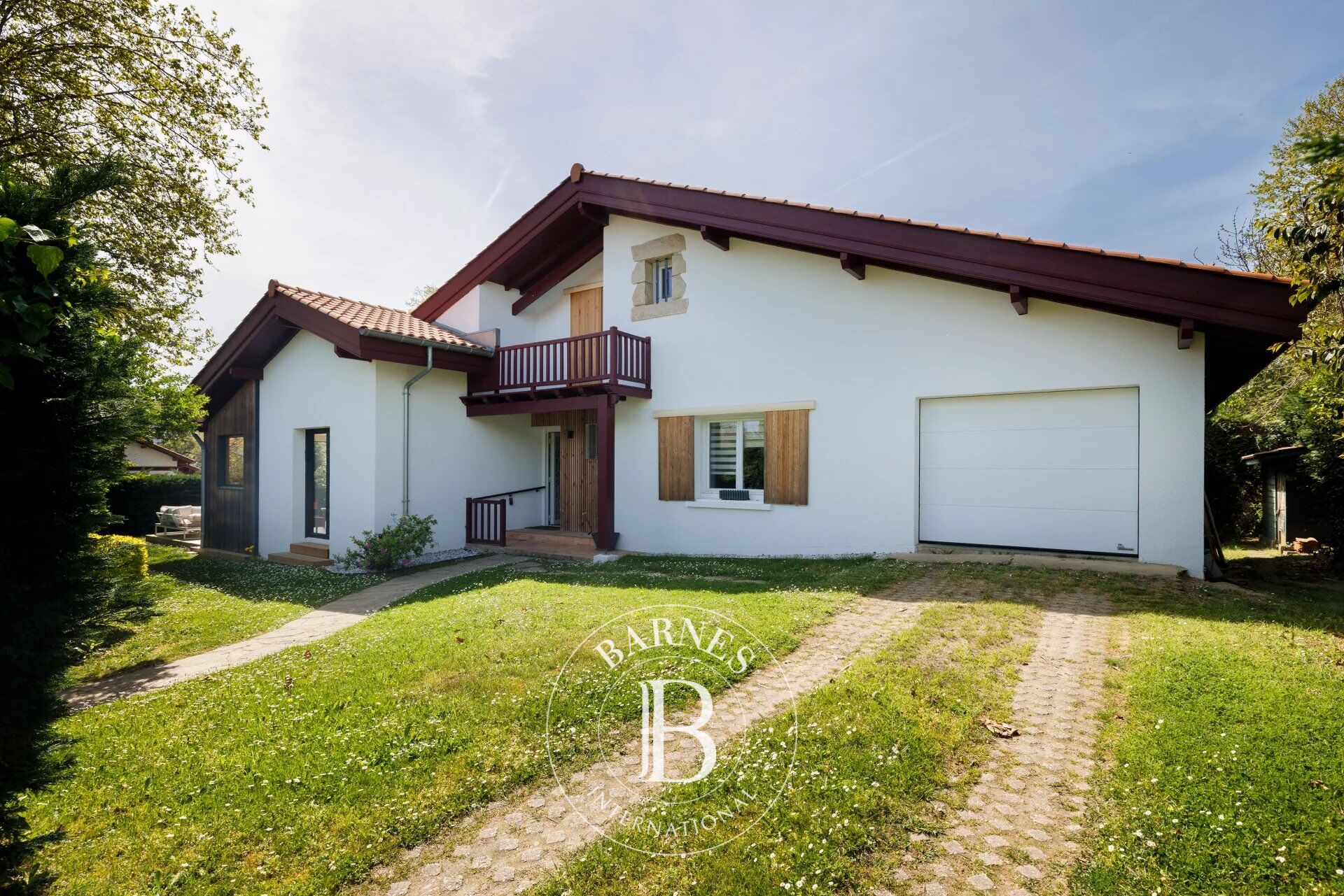 ANGLET PROCHE BIARRITZ, MAISON RÉNOVÉE DE 176 M² - picture 2