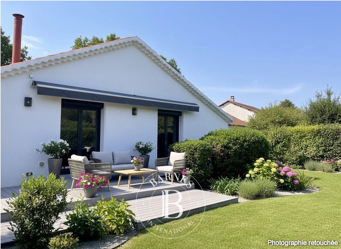 Elegant house in Boutonnet - picture 3