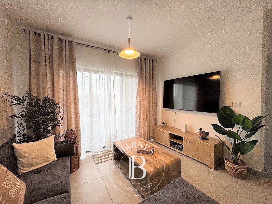 PHOENIX - Charming brand-new 1-bedroom apartment for rent. - picture 1