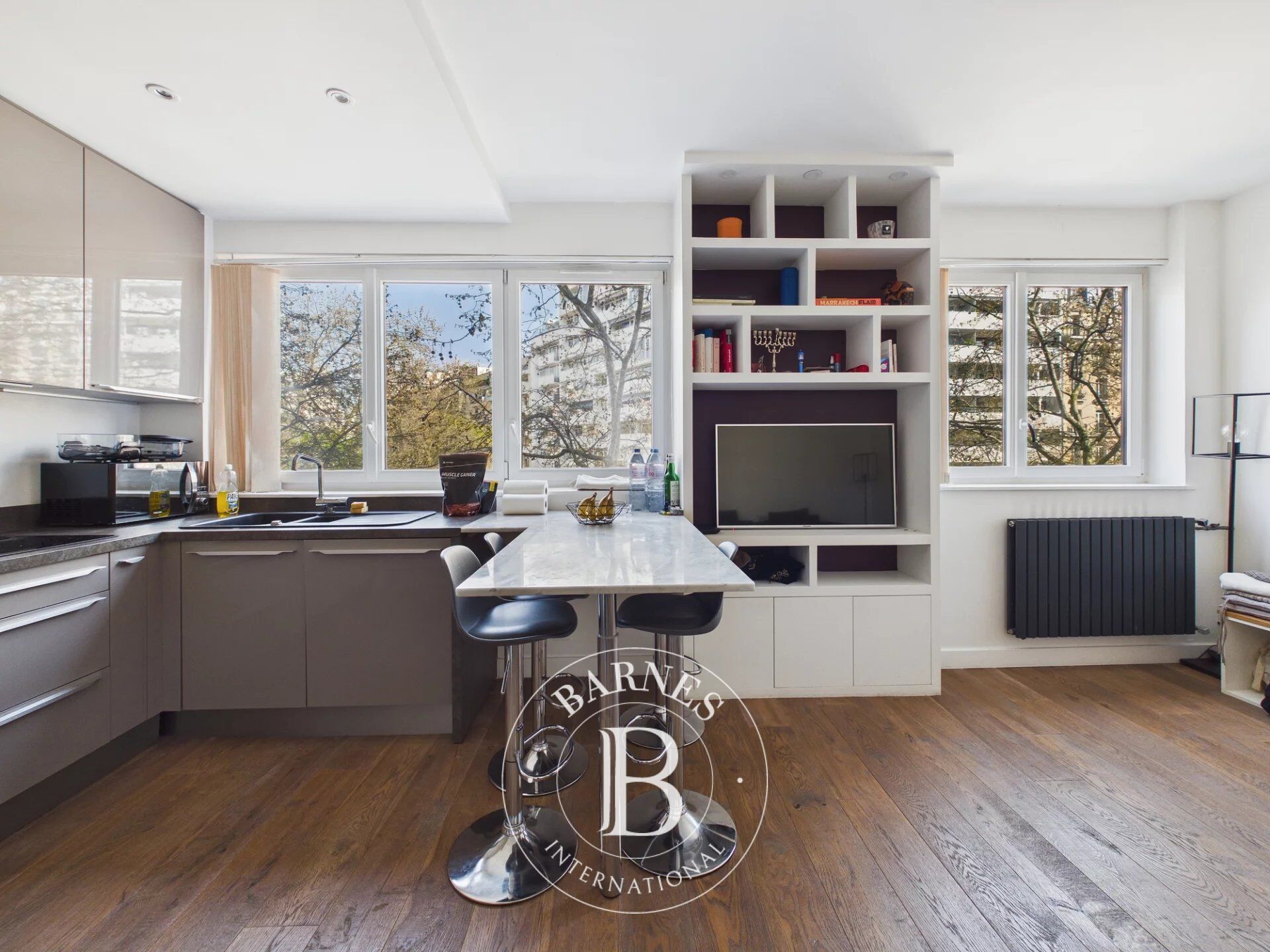 Paris 16 - Boulevard Exelmans - Renovated Two Bedroom - picture 3