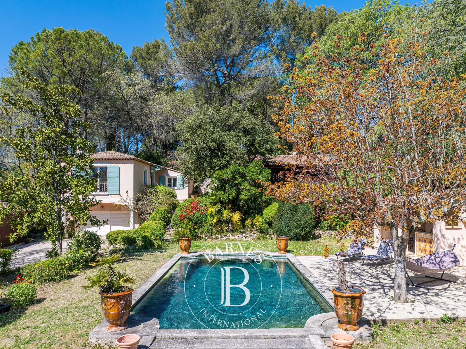 AIX-EN-PROVENCE - LES PINCHINATS - NEAR CITY CENTRE - FARMHOUSE AND OUTBUILDINGS 261 SQM - 7 BEDROOMS - GUEST HOUSE PLUS STUDIO - SWIMMING POOL - ABSOLUTE PEACE AND QUIET - picture 3