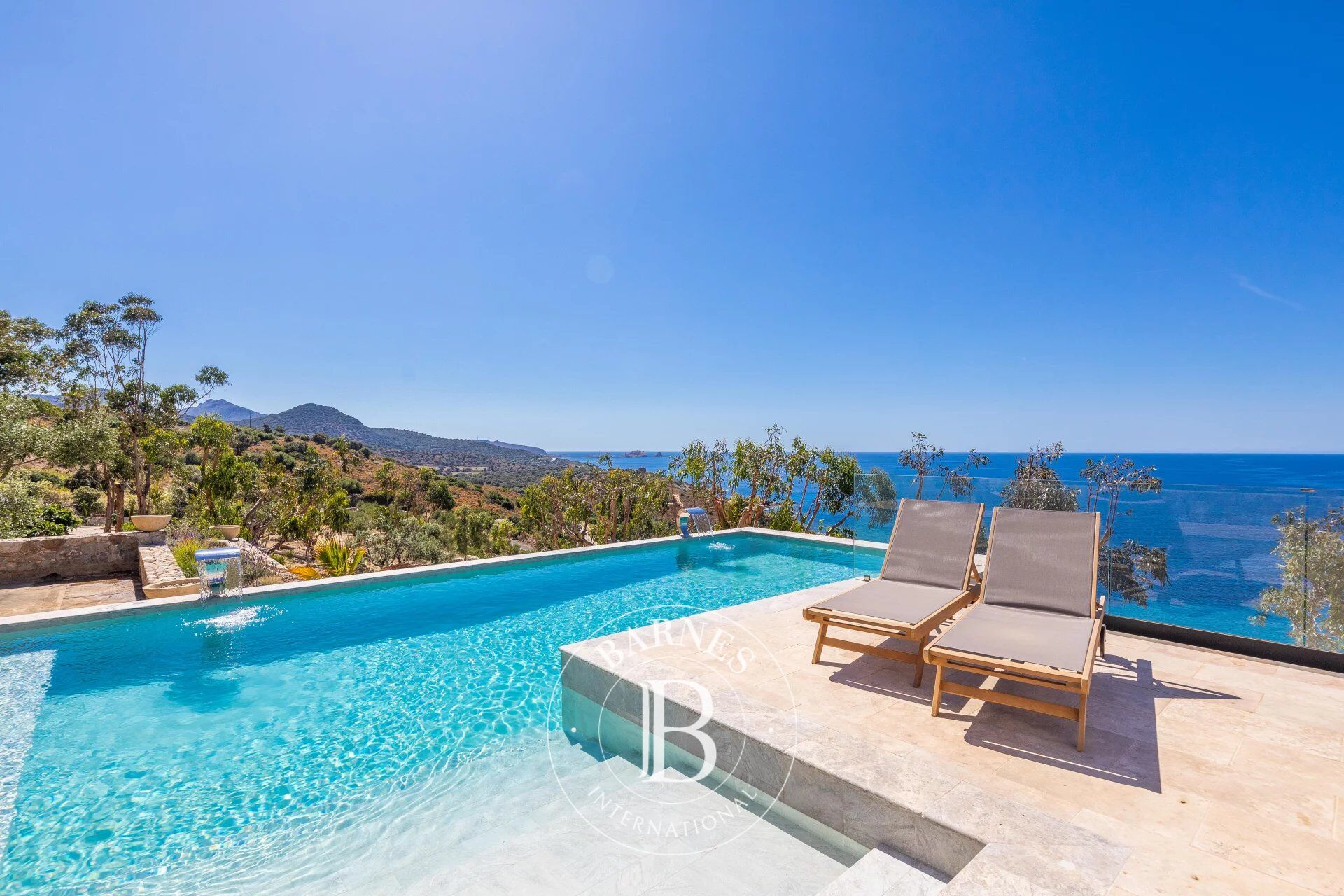 L'Île-Rousse, Villa Sea view, Outdoor pool, Indoor pool, 6 bedrooms, Sauna, Cinema, close to the beach - picture 1