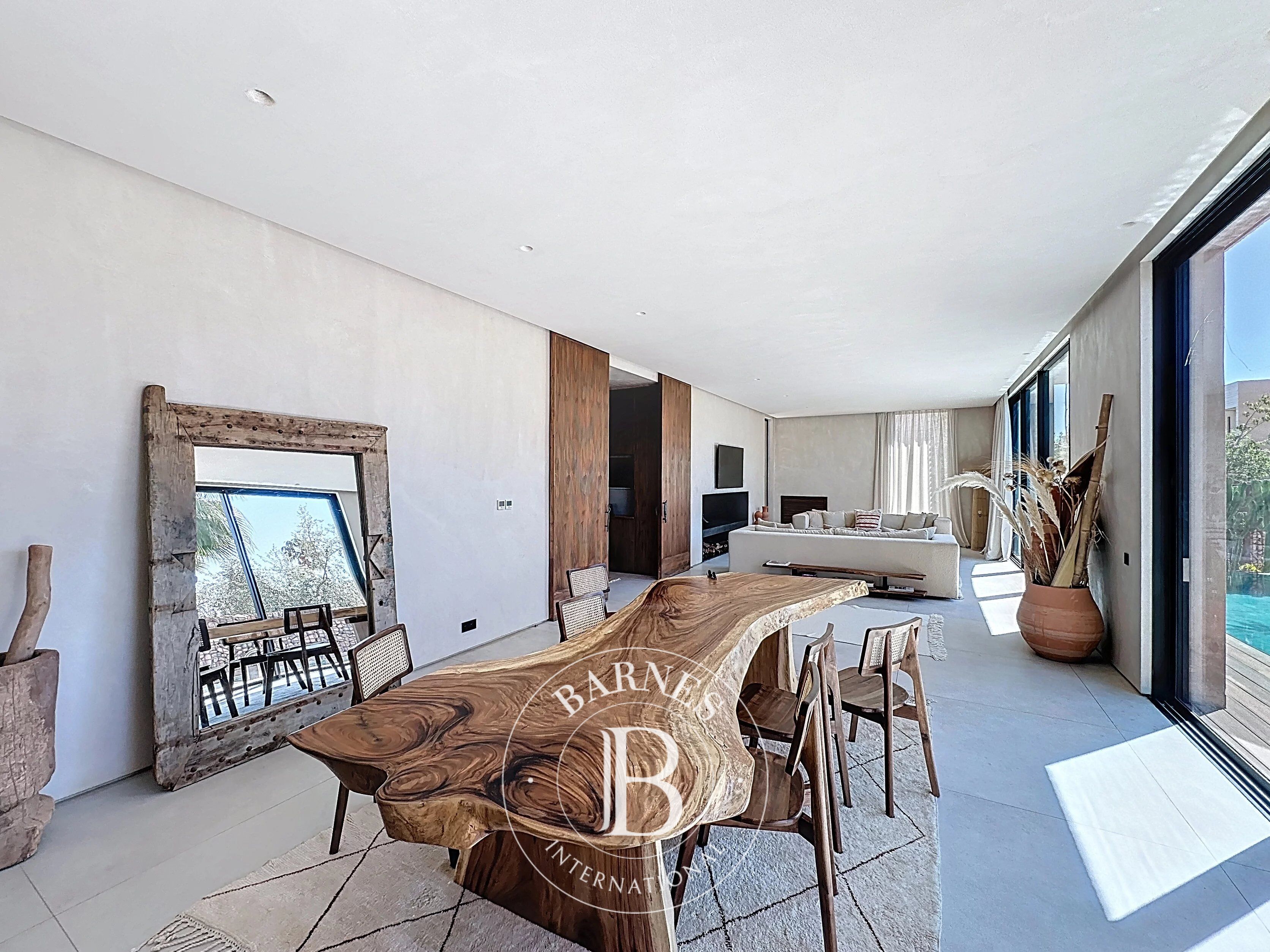 LOCATION VILLA D’ARCHITECTE MODERNE A 15 MINUTES DU CENTRE-VILLE - picture 2