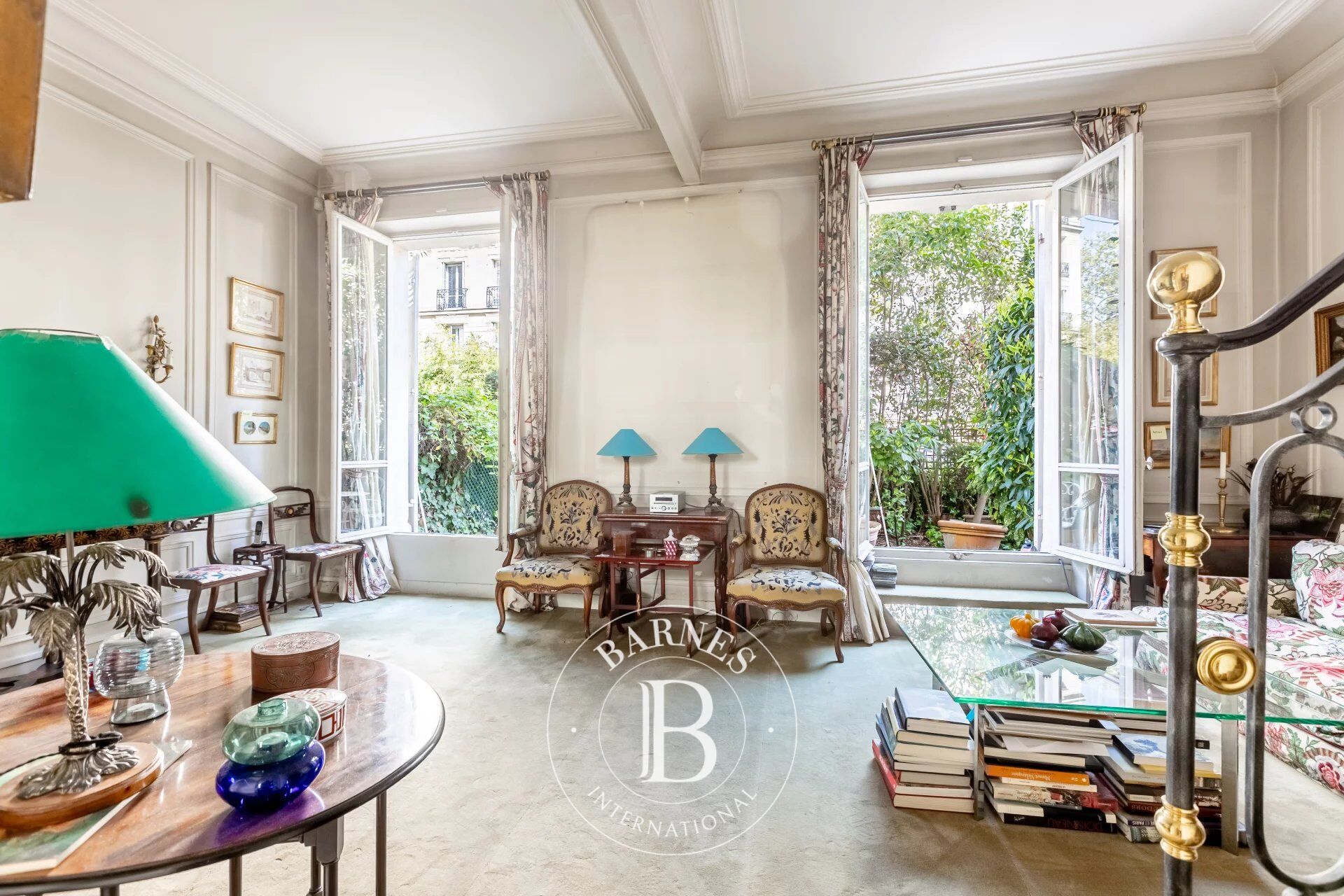 Paris 16 - Président Wilson / Marceau - Esprit maison de ville - Ancien - A rénover - picture 2