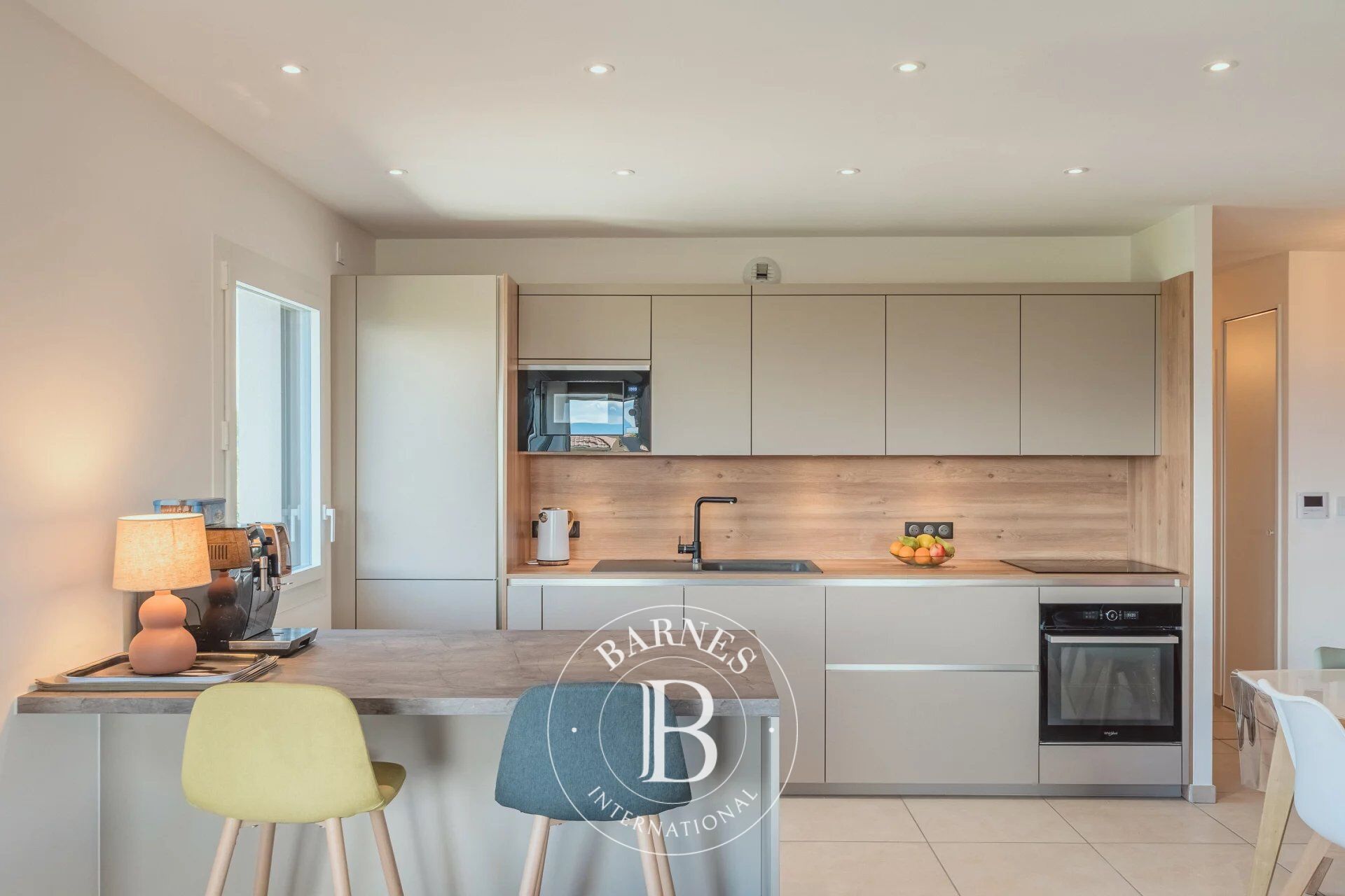 Listing - 90 m² flat - Lake view - 3 bedrooms - 2 garages - picture 3