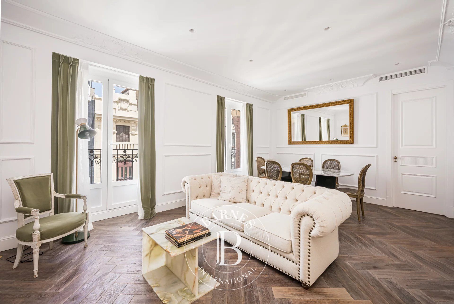 Appartement de luxe rénové 3 chambres aux Jerónimos - picture 1