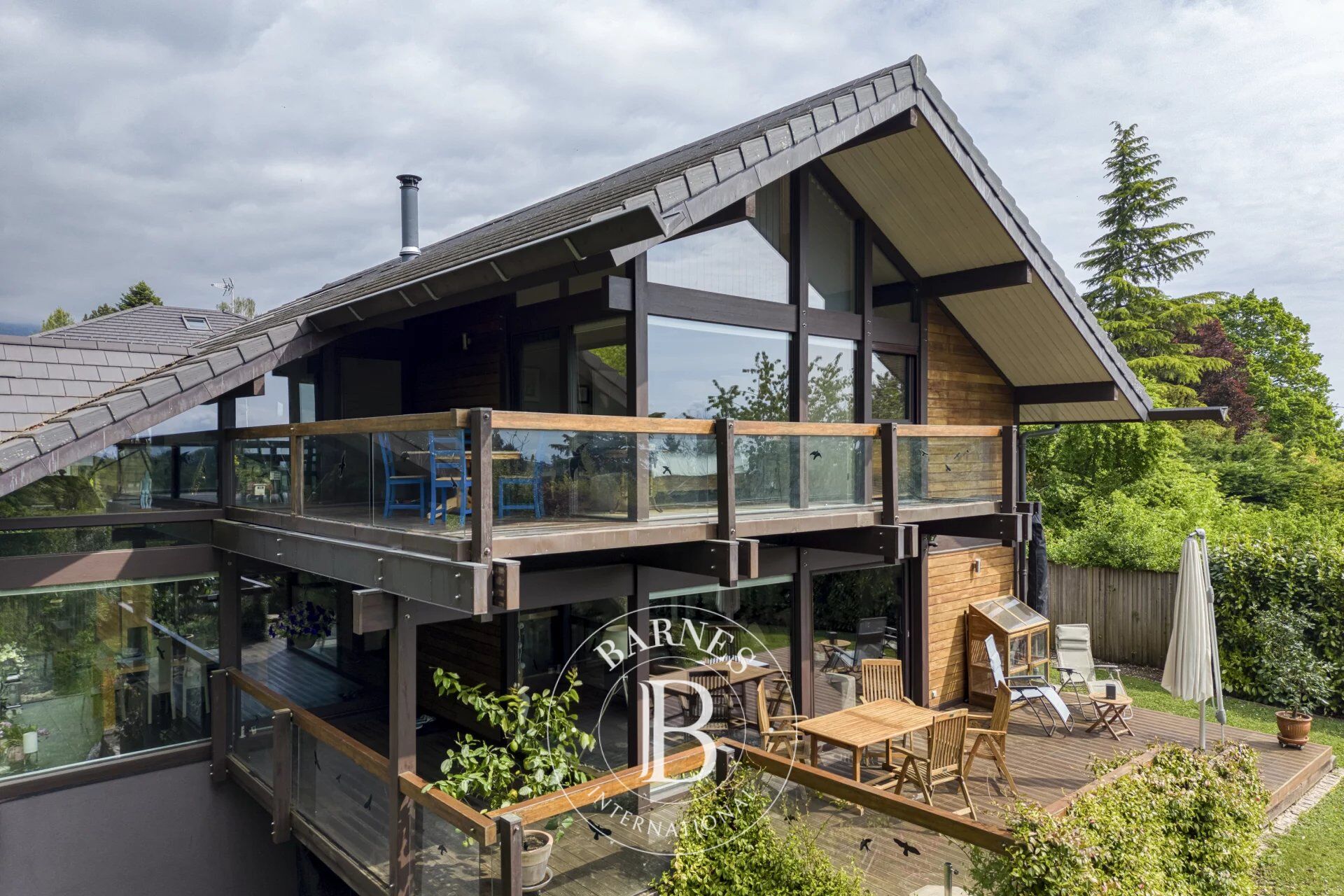 [BARNES Pays de Gex- Architect-Designed Villa with Panoramic Alpine & Jura Views – Divonne-les-Bains - picture 1
