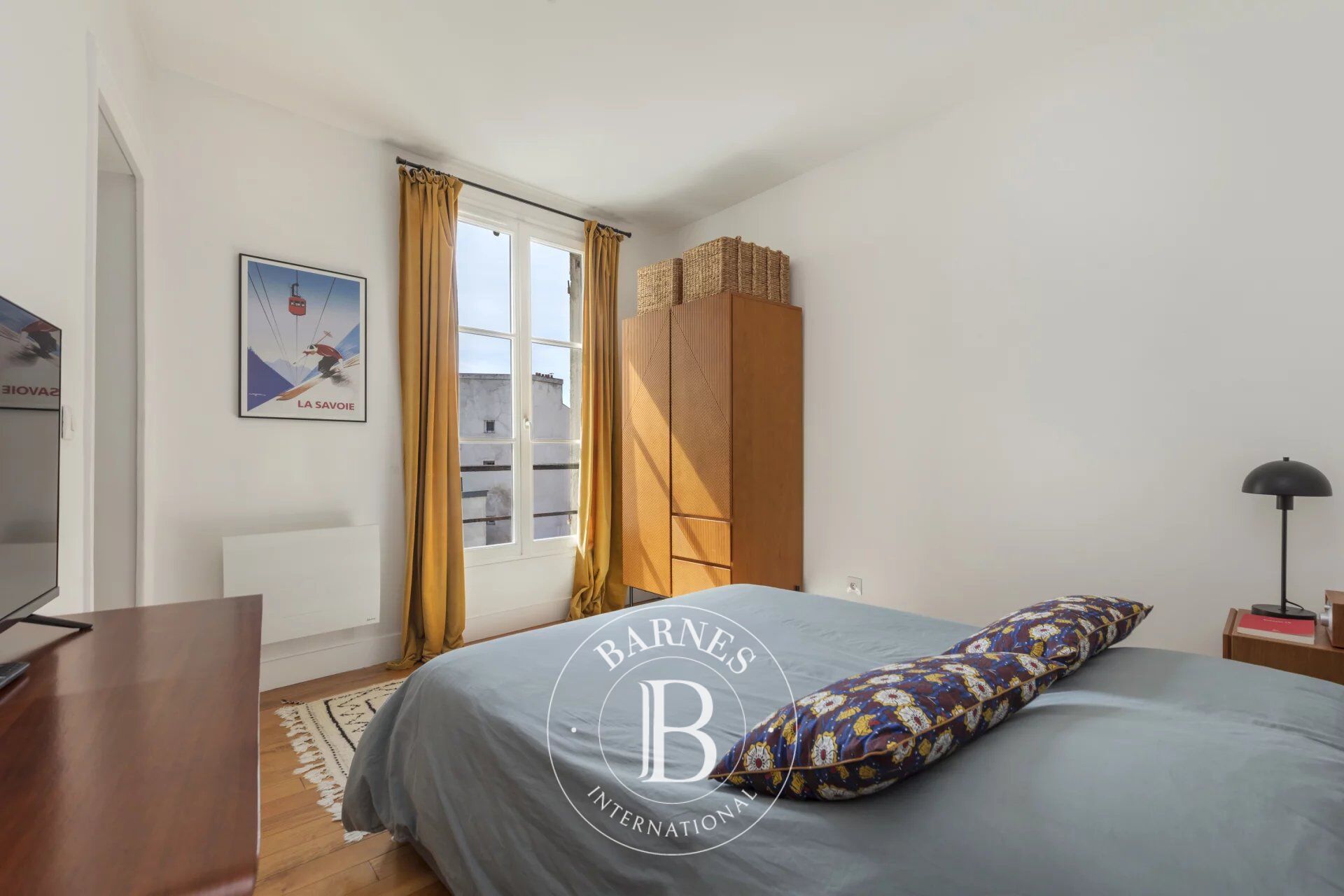 Paris 16th – Passy – One-bedroom apartment – Bright - picture 3