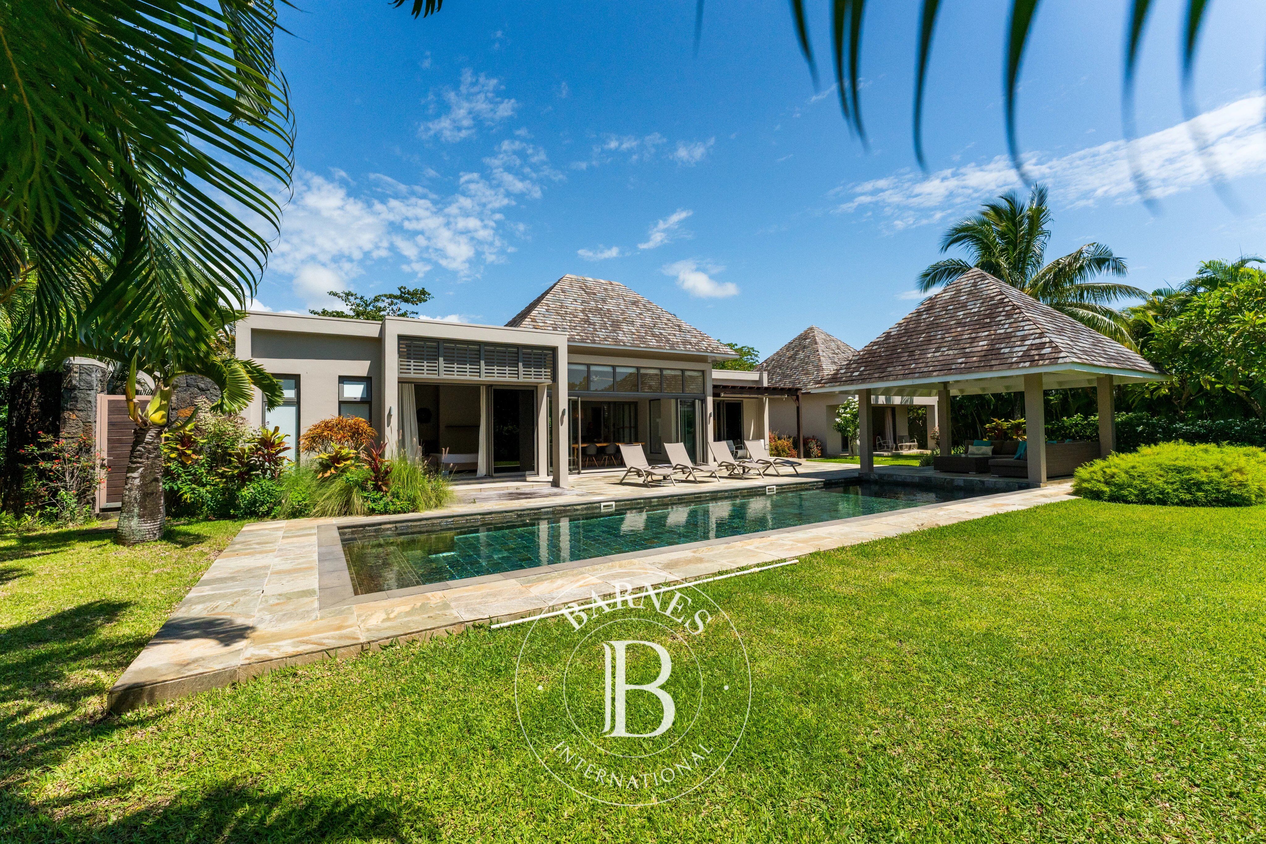 ANAHITA GOLF RESORT – Exceptional 4-Bedroom Villa with Pool and Park Views - picture 1