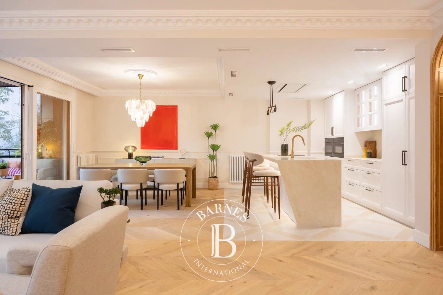 Exclusivité et volumes avec terrasse au cœur de Goya - picture 3