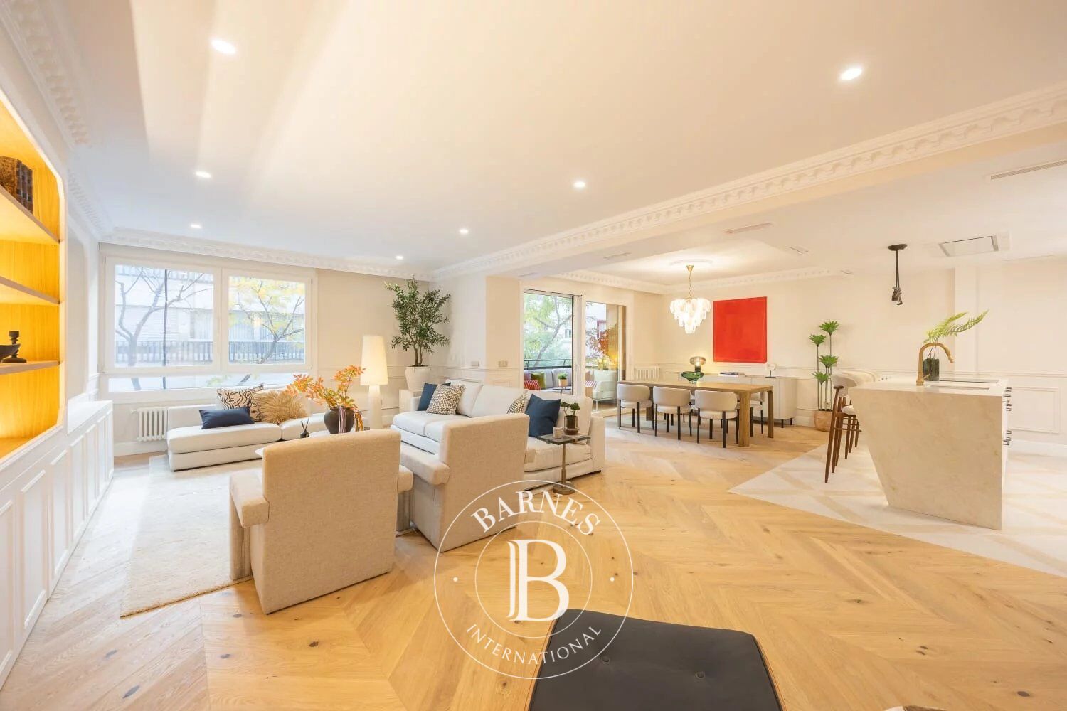 Exclusivité et volumes avec terrasse au cœur de Goya - picture 1