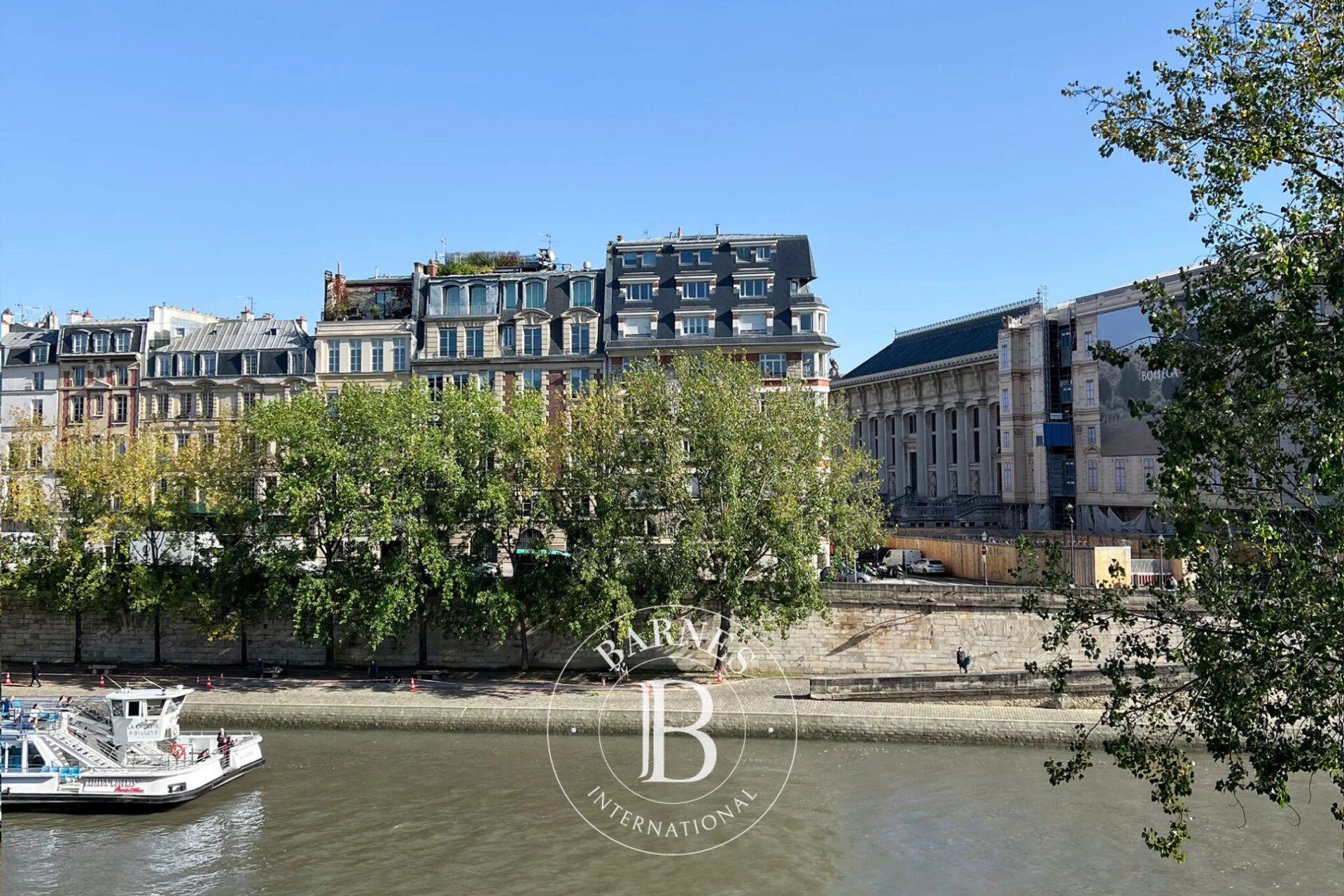 Propriété partagée : Paris 6ème - luxueux pied-à-terre avec balcon sur la Seine - 2 chambres - 2 salles de bains - picture 1