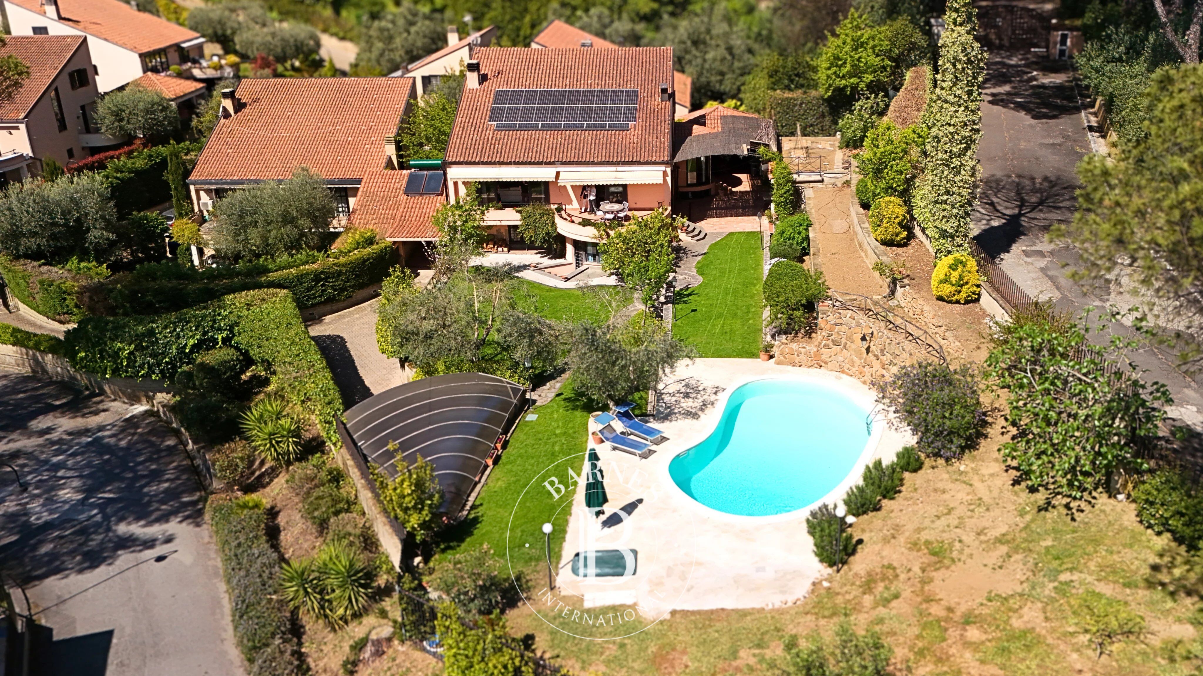 Villa Roma - picture 1