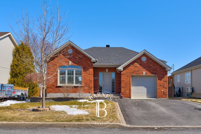 For Sale House | Saint-Jean-sur-Richelieu - picture 2