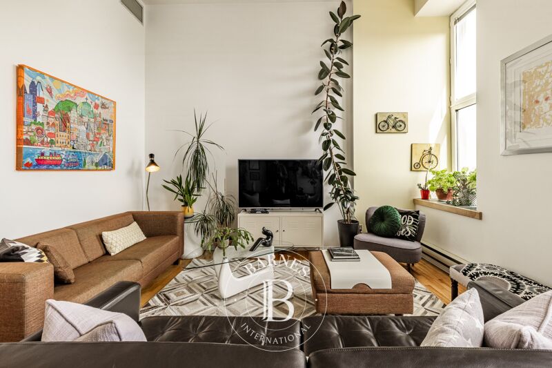 For Sale Apartment | Montréal (Ville-Marie) - picture 2