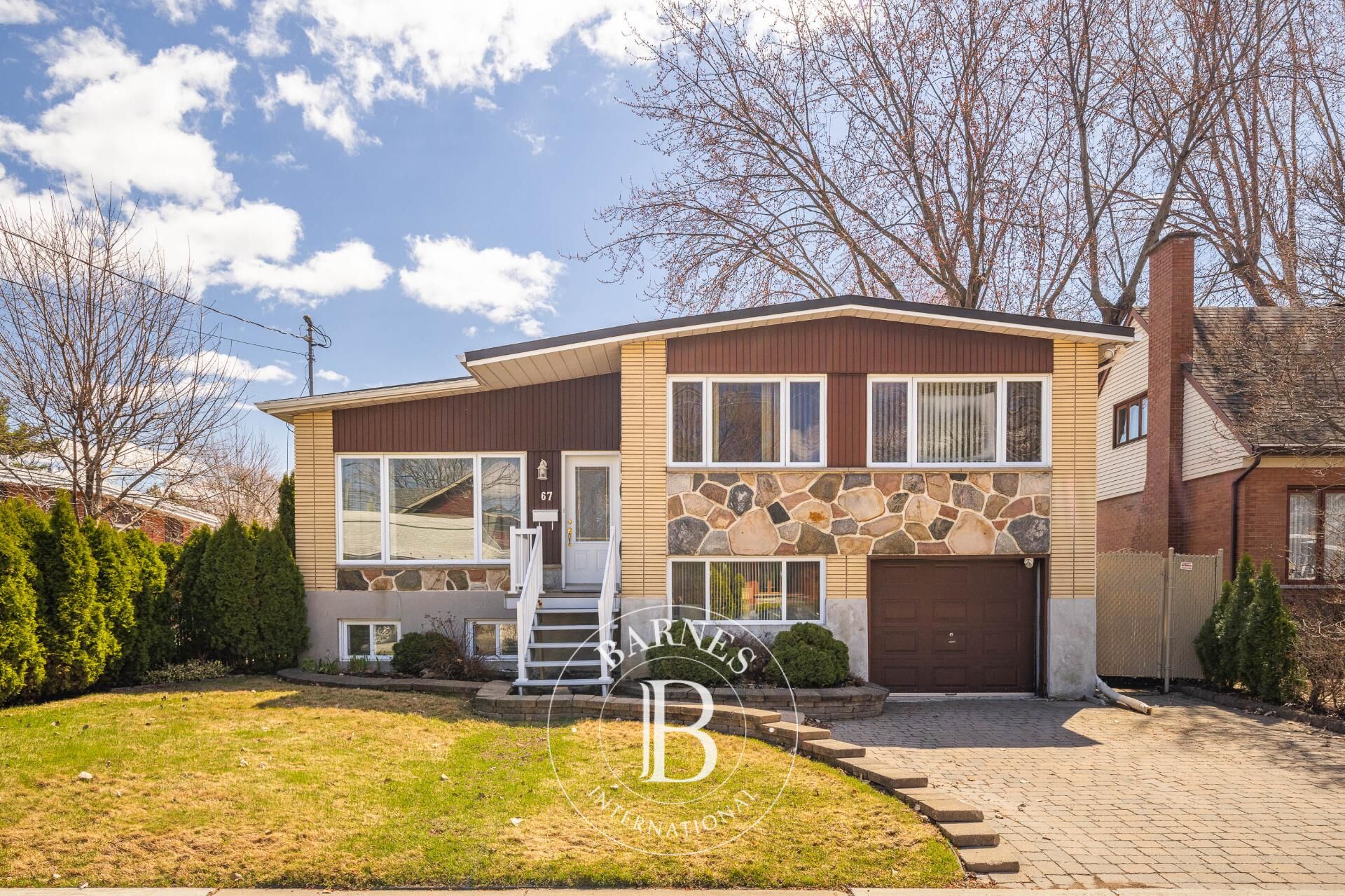 Casa Longueuil (Greenfield Park) - picture 1