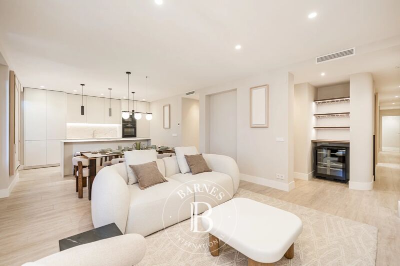 For Sale Apartment | Madrid - picture 3