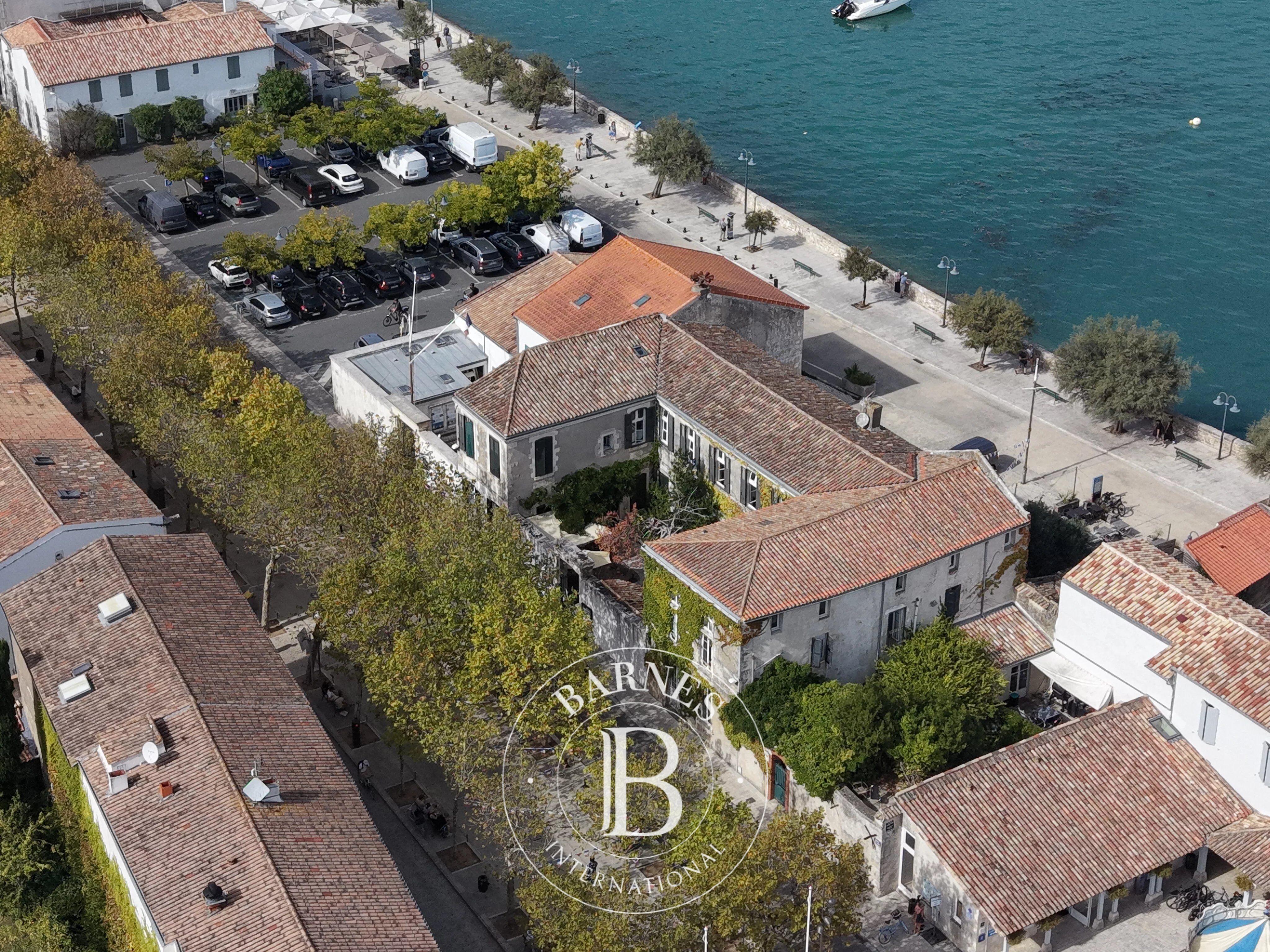 Ensemble immobilier à vendre sur le port - La Flotte - picture 2