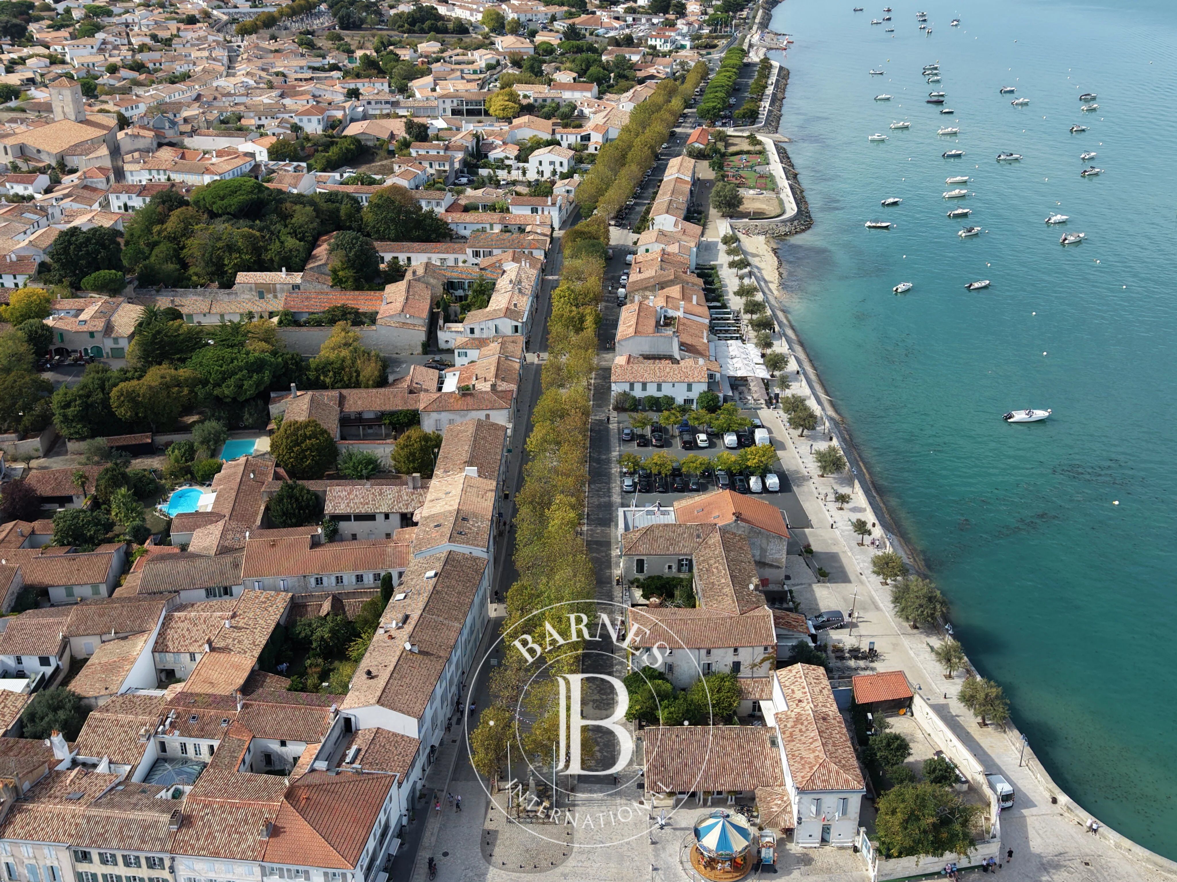 Ensemble immobilier à vendre sur le port - La Flotte - picture 1
