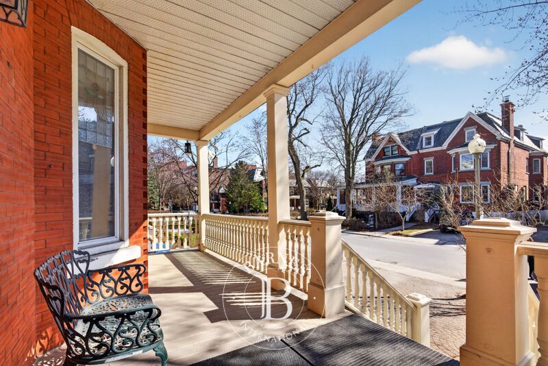 For Sale House | Westmount - picture 2