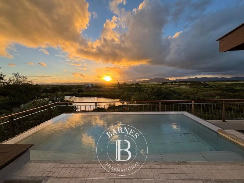 For Rent Penthouse | Pointe d'Esny - picture 3