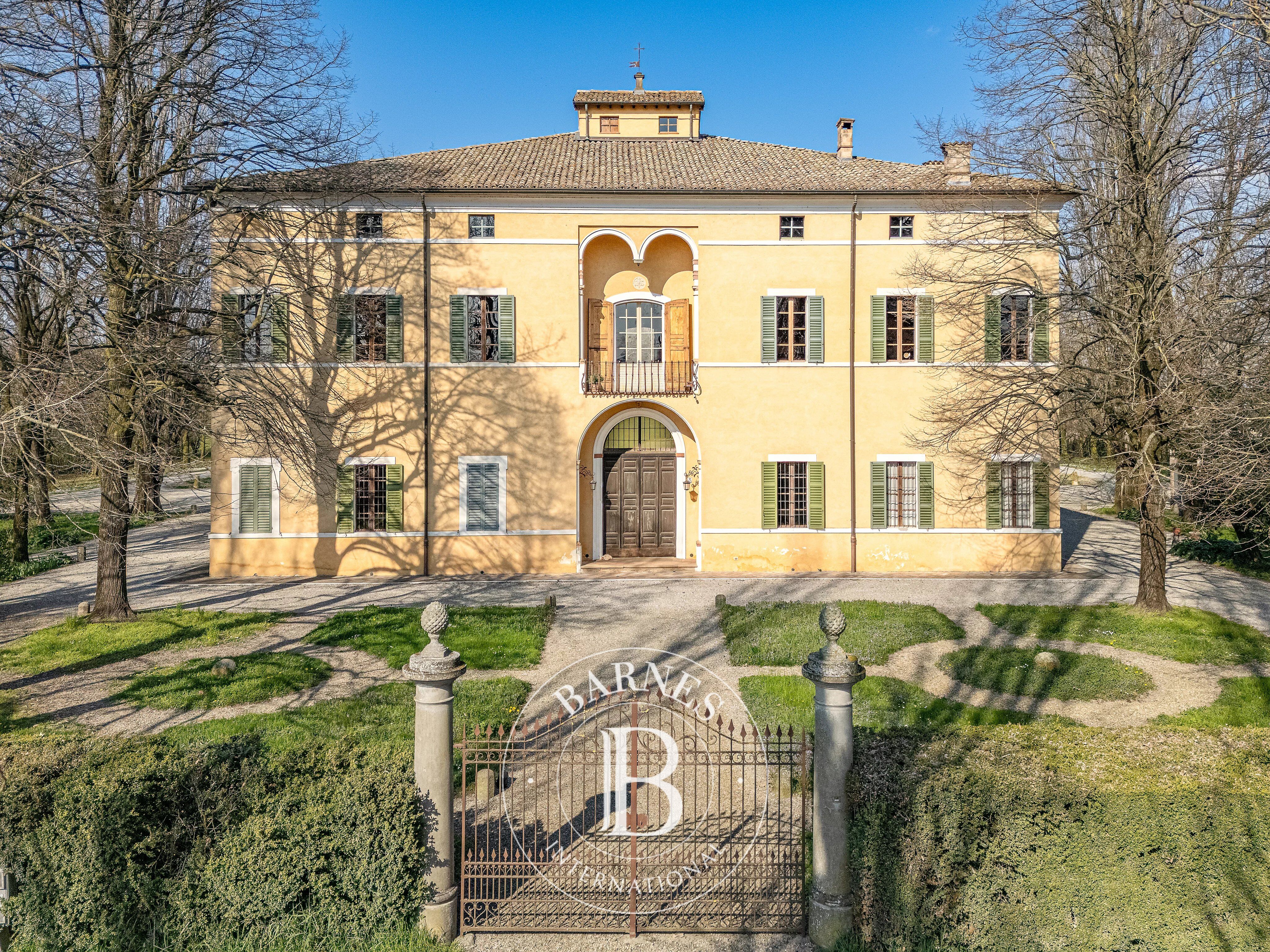 Villa Pollina, Poviglio — Historic Residence in the Emilian Countryside - picture 1