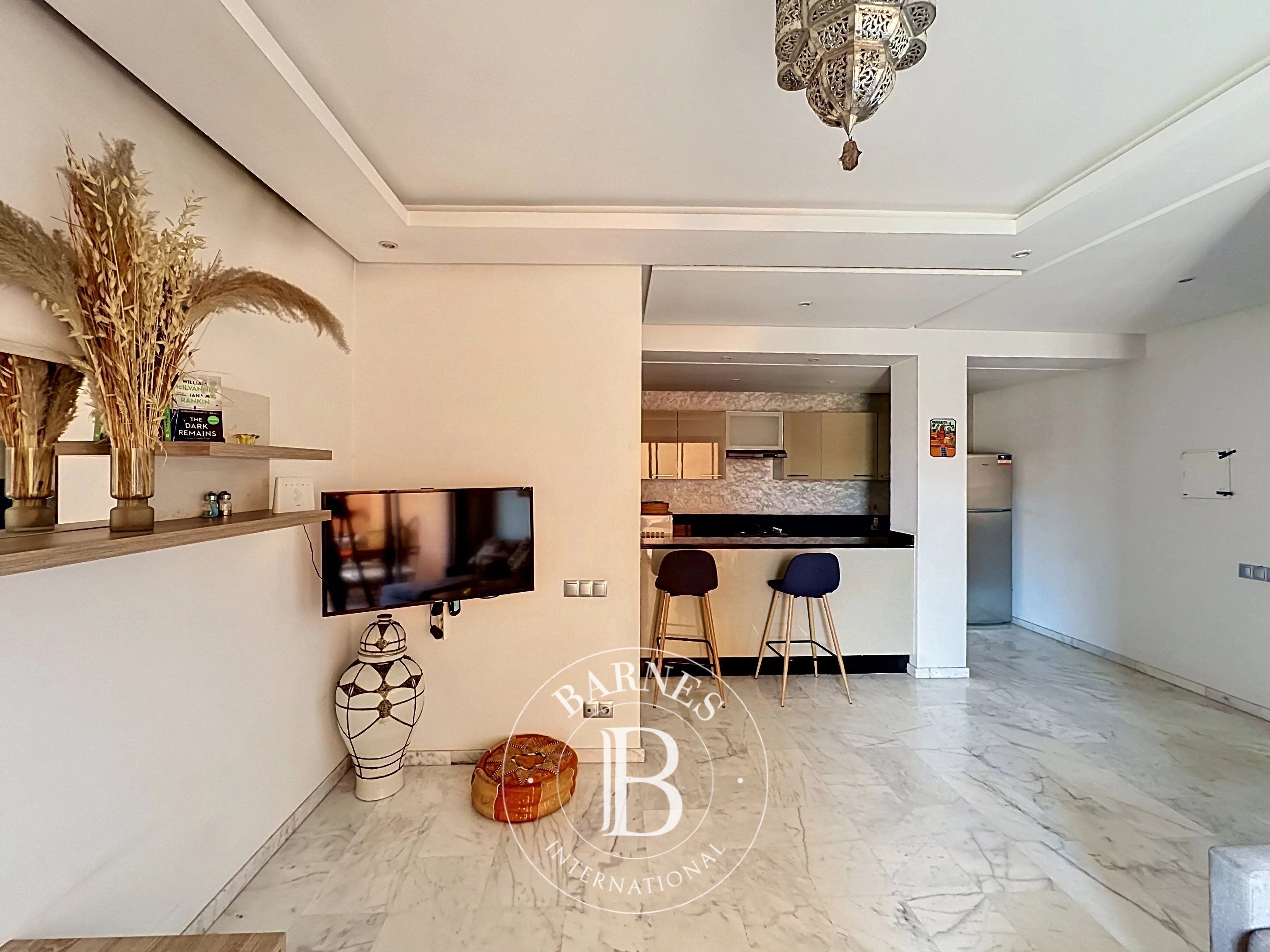 LAST FLOOR APARTMENT IN GUELIZ - IDEAL RENTAL INVESTMENT - picture 3
