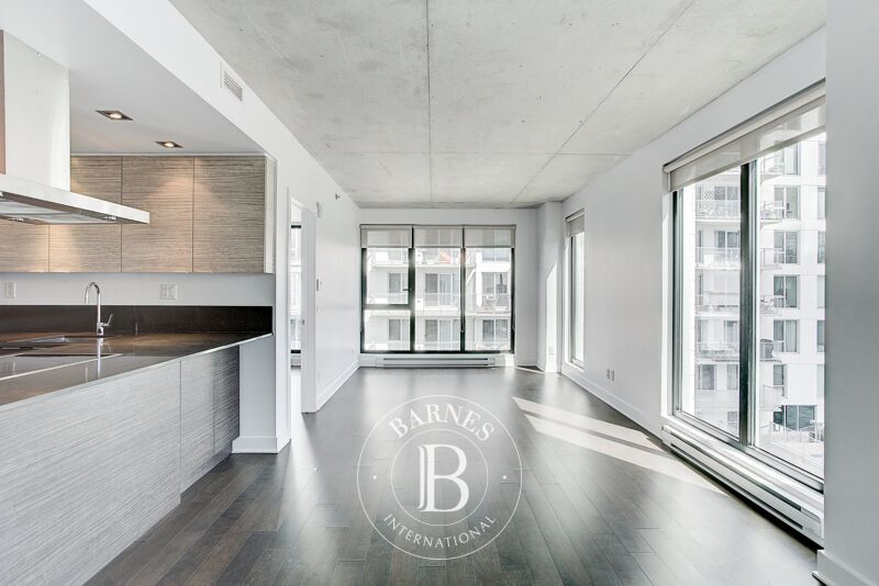 For Rent Apartment | Montréal (Ville-Marie) - picture 2