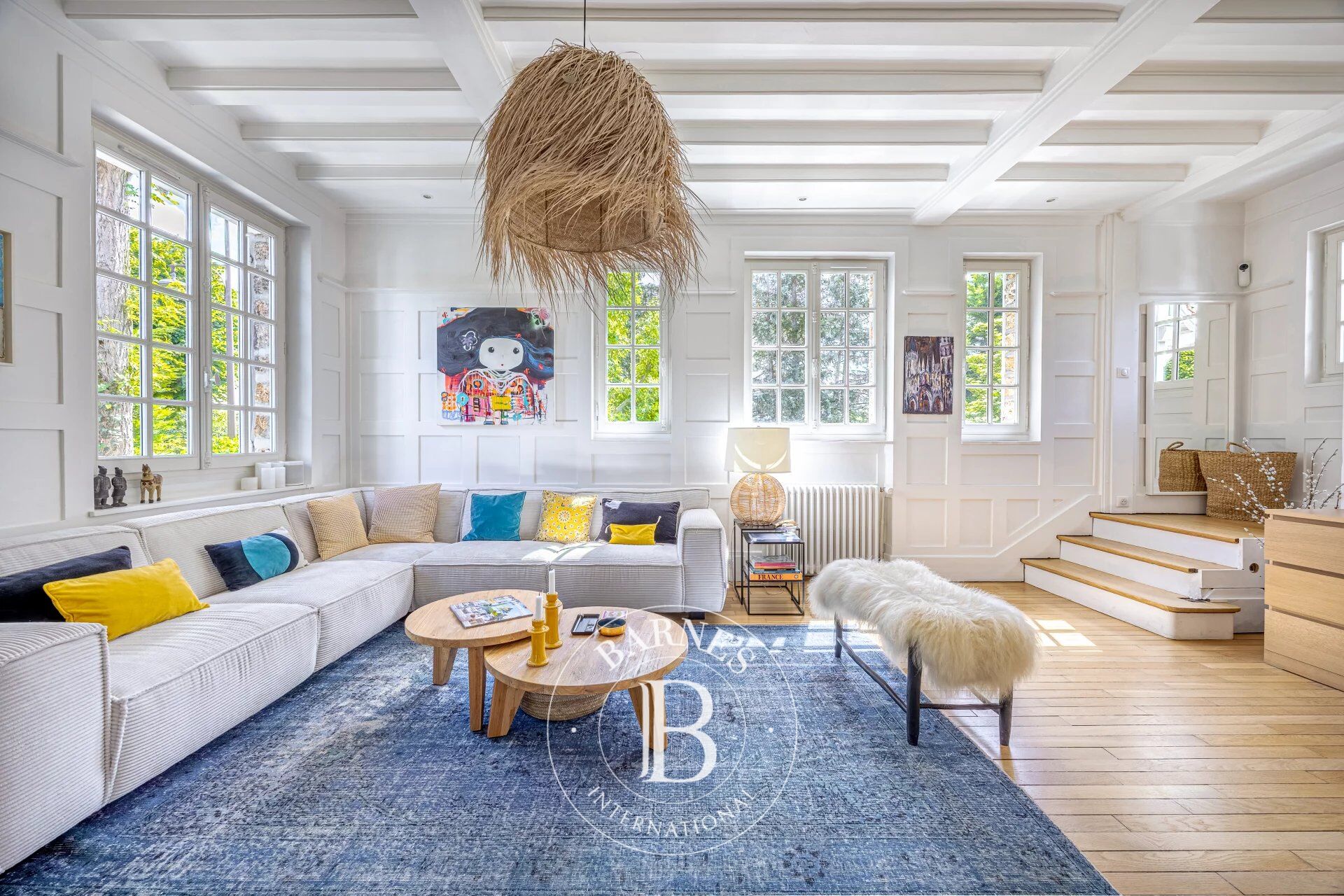 A Characterful Meulière Home, Renovated in 2019, Just Moments from Parc de Sceaux - picture 2