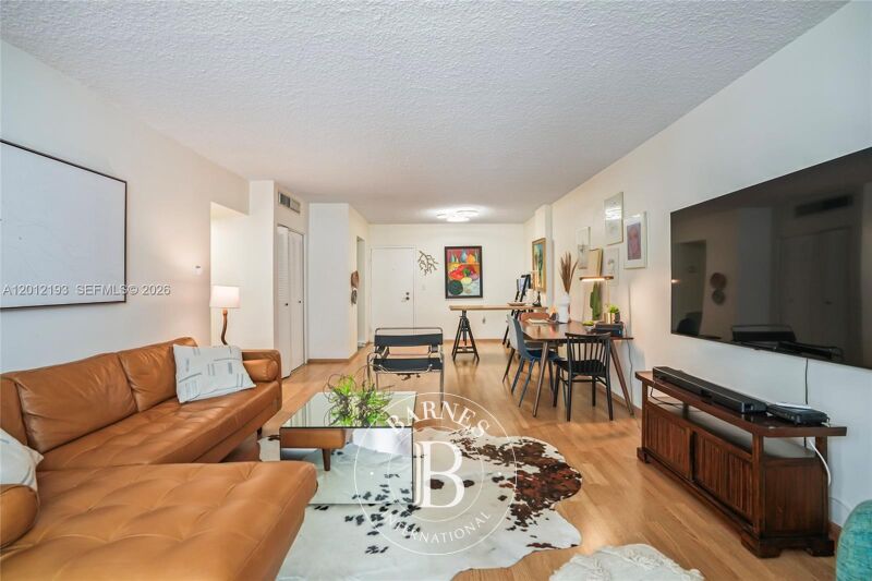 For Rent Apartment | Miami - picture 3