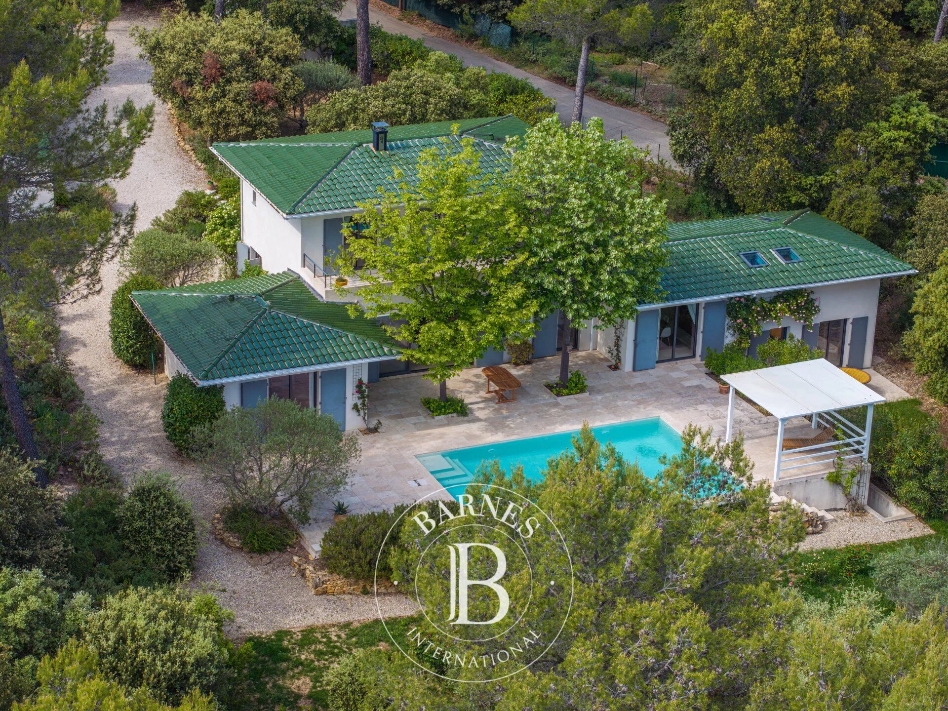 SAINT-MARC-JAUMEGARDE - PROPRIÉTÉ 213 M² - JARDIN 4000 M² - PISCINE - DÉPENDANCE - picture 1