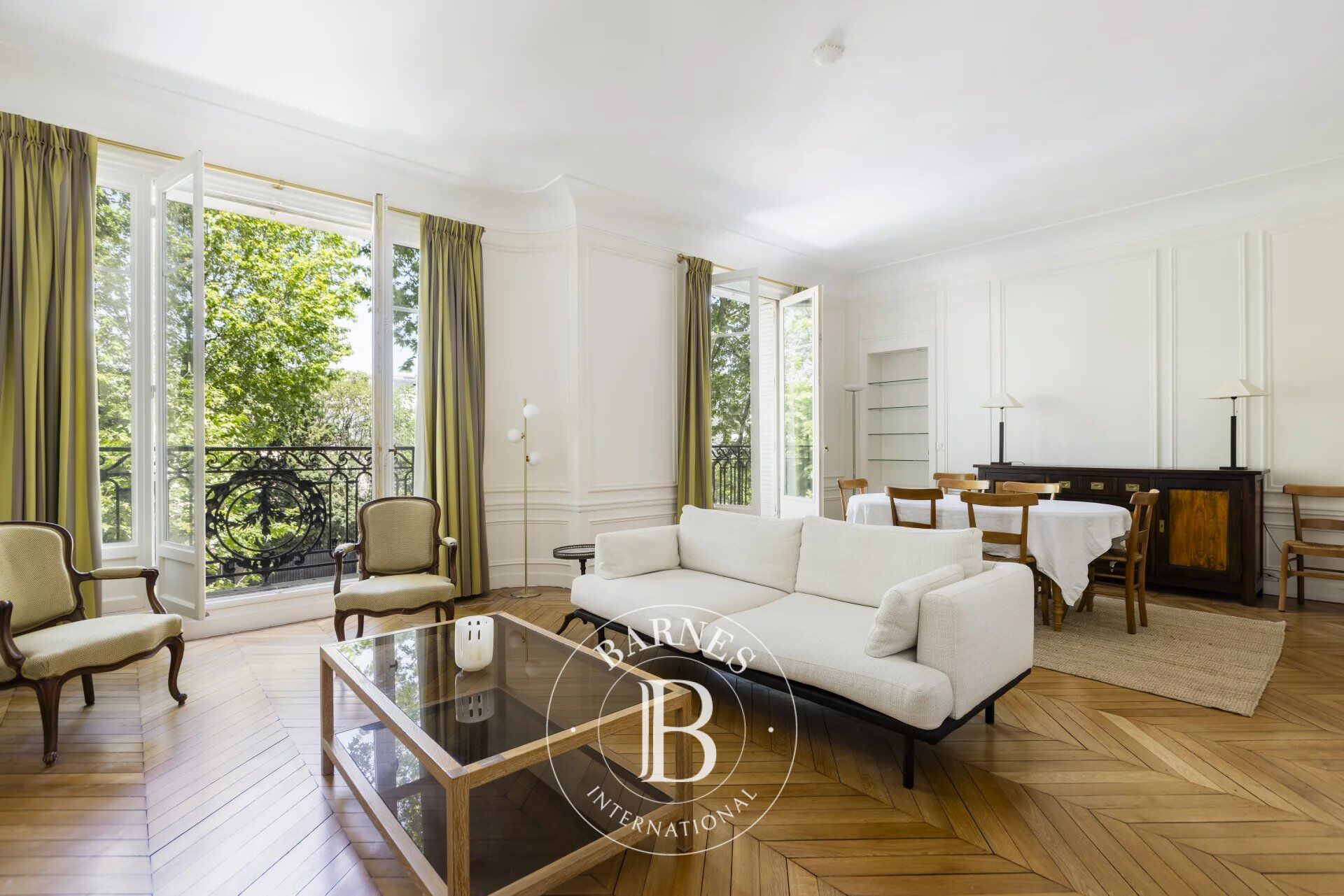 Exclusive listing - Neuilly - Sablons - Elegant apartment 105m² (1,130 sq ft) - Balcony - Unobstructed views - picture 1