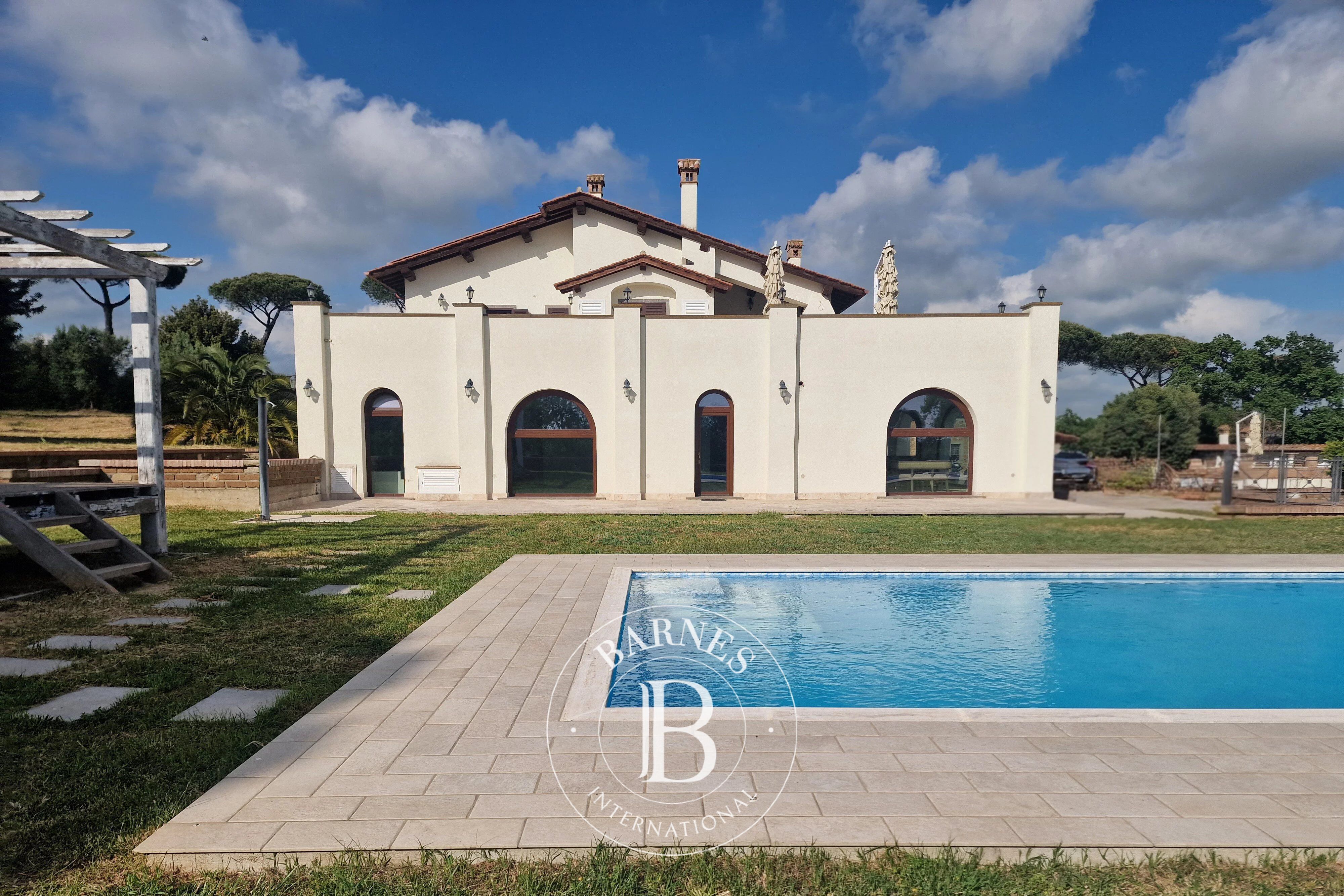 A prestigious estate with a swimming pool and sea views on the outskirts of Rome – Cerveteri - picture 3