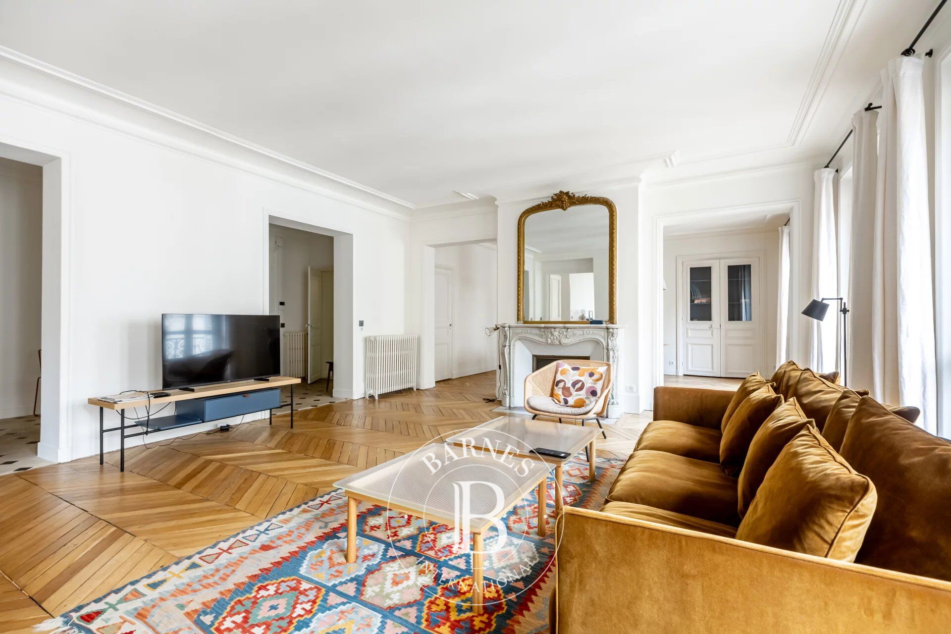 Paris 8th Arrondissement - Parc Monceau / Naples - Corner Apartment with 3/4 Bedrooms - 3rd Floor - Balcony. - picture 3
