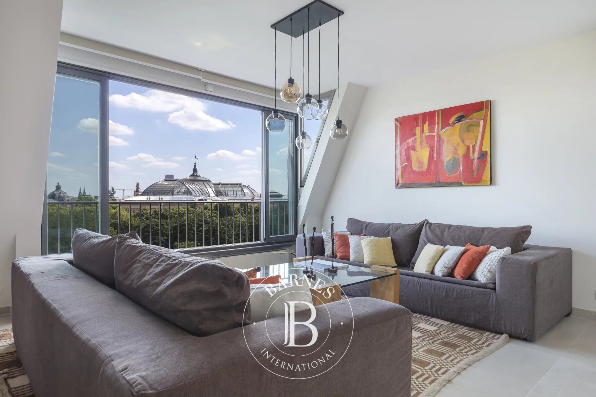 Paris 8th – Champs-Élysées / Matignon - 2-Bedroom Apartment – Top floor panoramic views over gardens and monuments - picture 3
