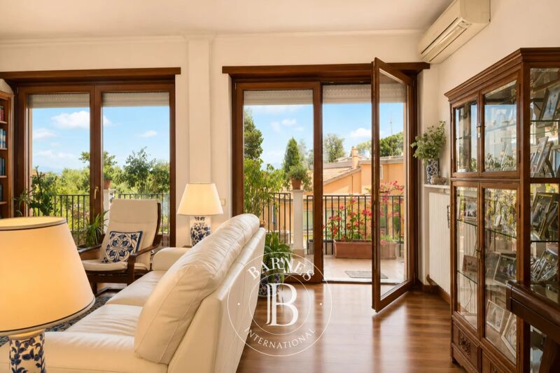 For Sale Apartment | Rome - picture 3
