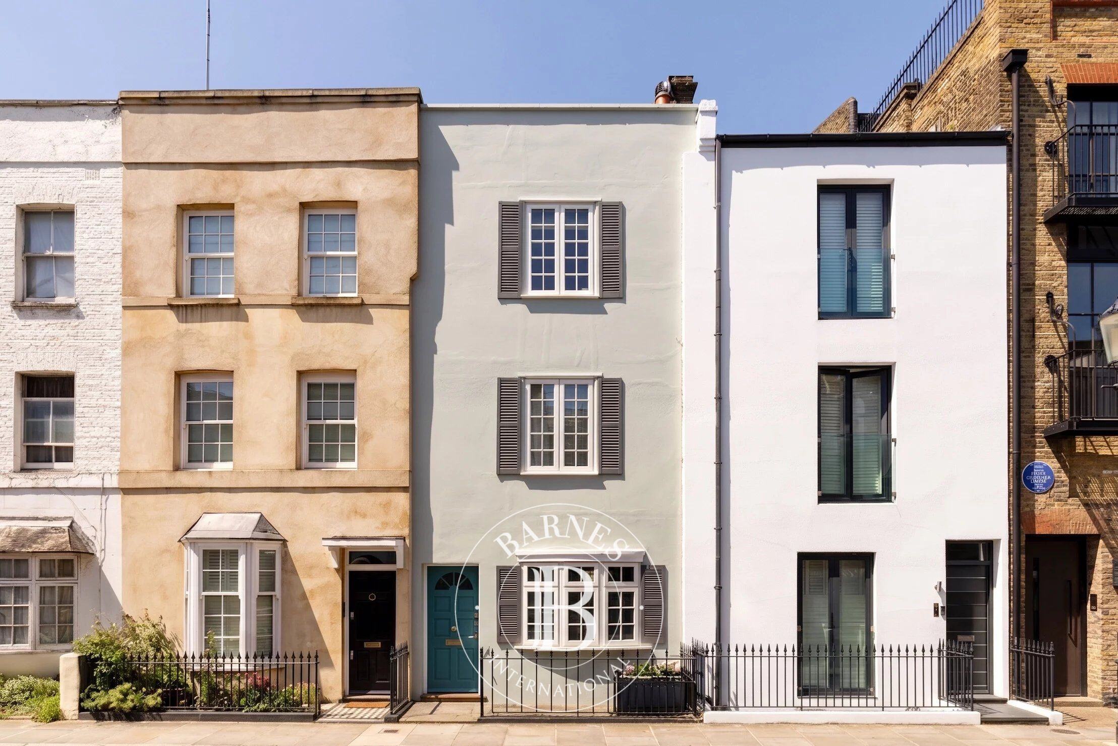 Donne Place, Chelsea / South Kensington - picture 1